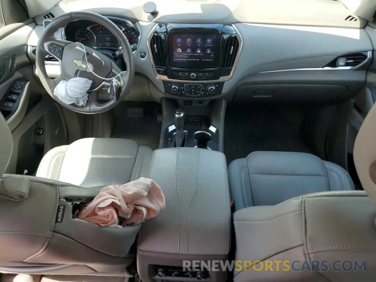 8 Photograph of a damaged car 1GNERKKW4LJ274817 CHEVROLET TRAVERSE 2020