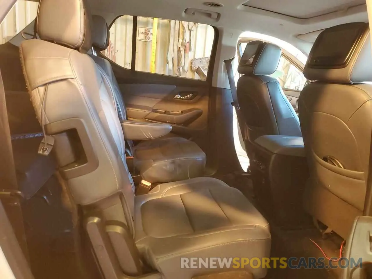 11 Фотография поврежденного автомобиля 1GNERKKWXLJ301714 CHEVROLET TRAVERSE 2020