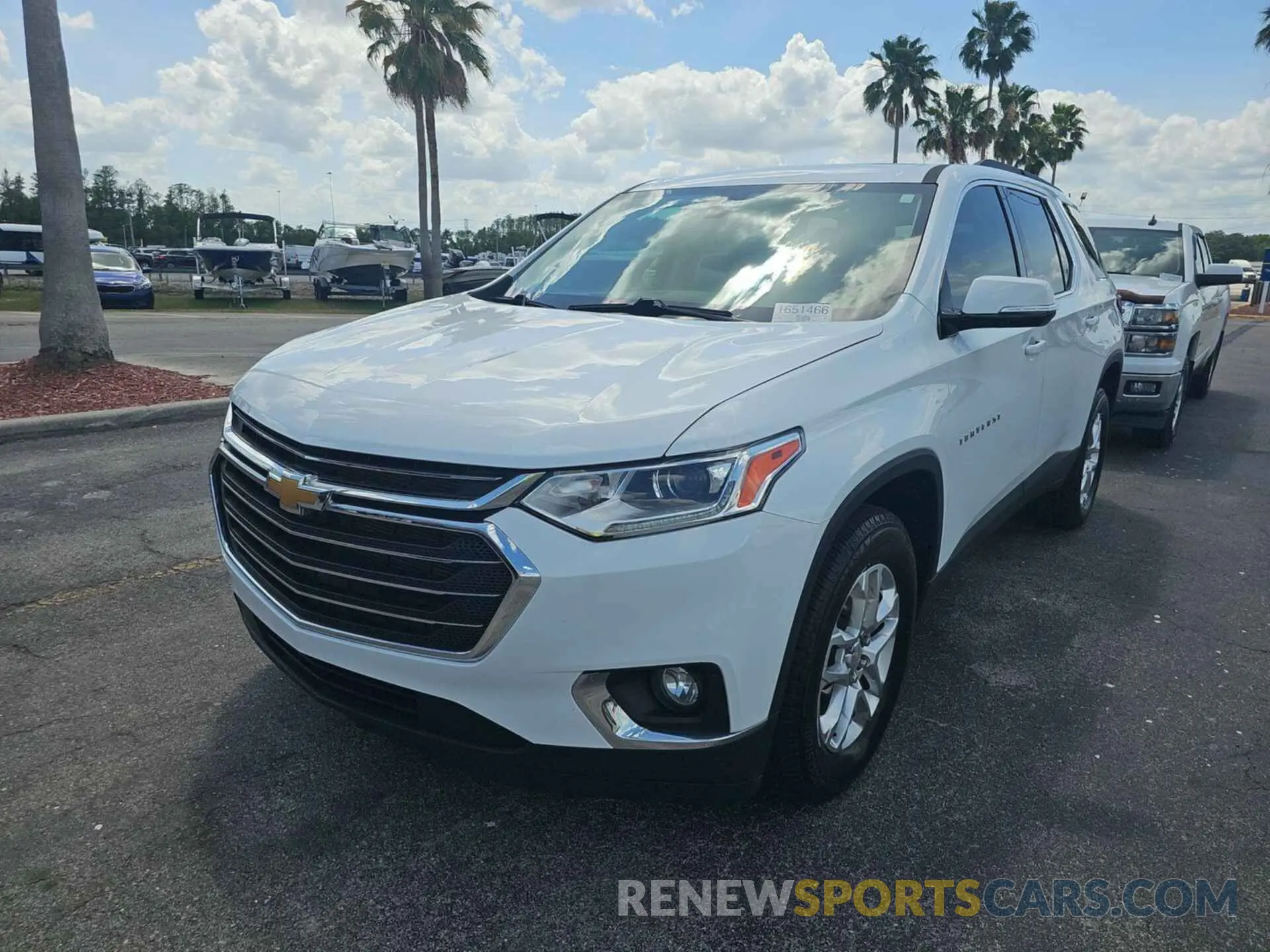 19 Photograph of a damaged car 1GNERMKW0LJ192417 CHEVROLET TRAVERSE 2020