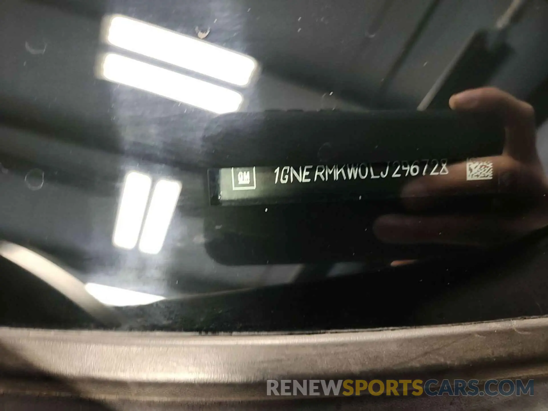 16 Photograph of a damaged car 1GNERMKW0LJ296728 CHEVROLET TRAVERSE 2020