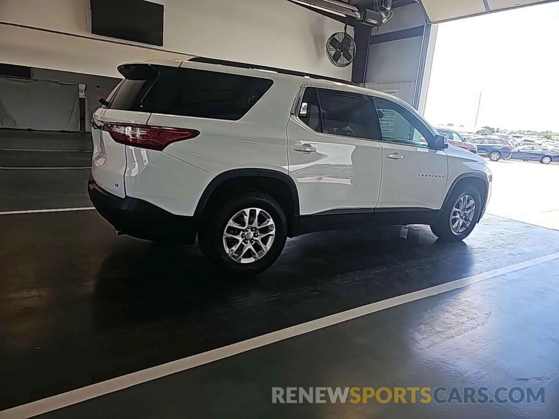 28 Photograph of a damaged car 1GNERMKW3LJ169441 CHEVROLET TRAVERSE 2020