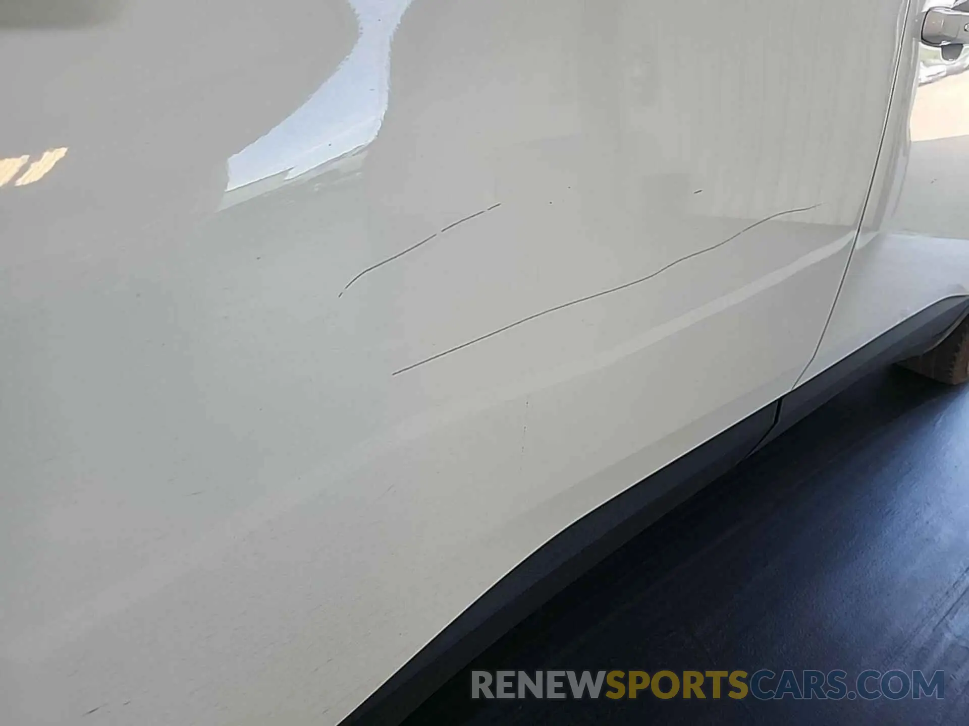 7 Photograph of a damaged car 1GNERMKW3LJ169441 CHEVROLET TRAVERSE 2020