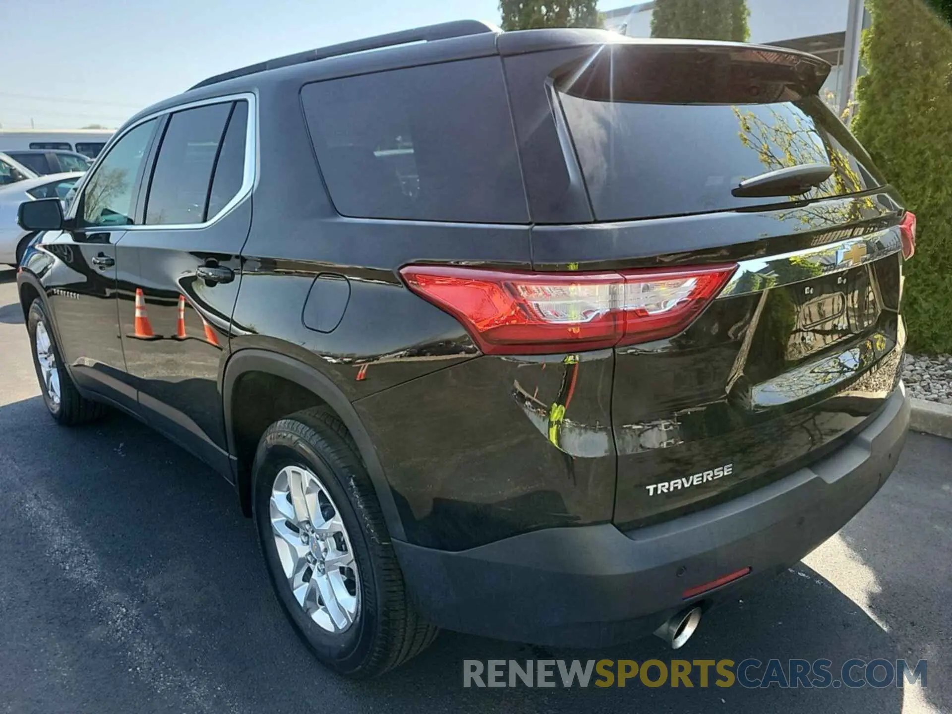 21 Photograph of a damaged car 1GNERMKW6LJ295583 CHEVROLET TRAVERSE 2020