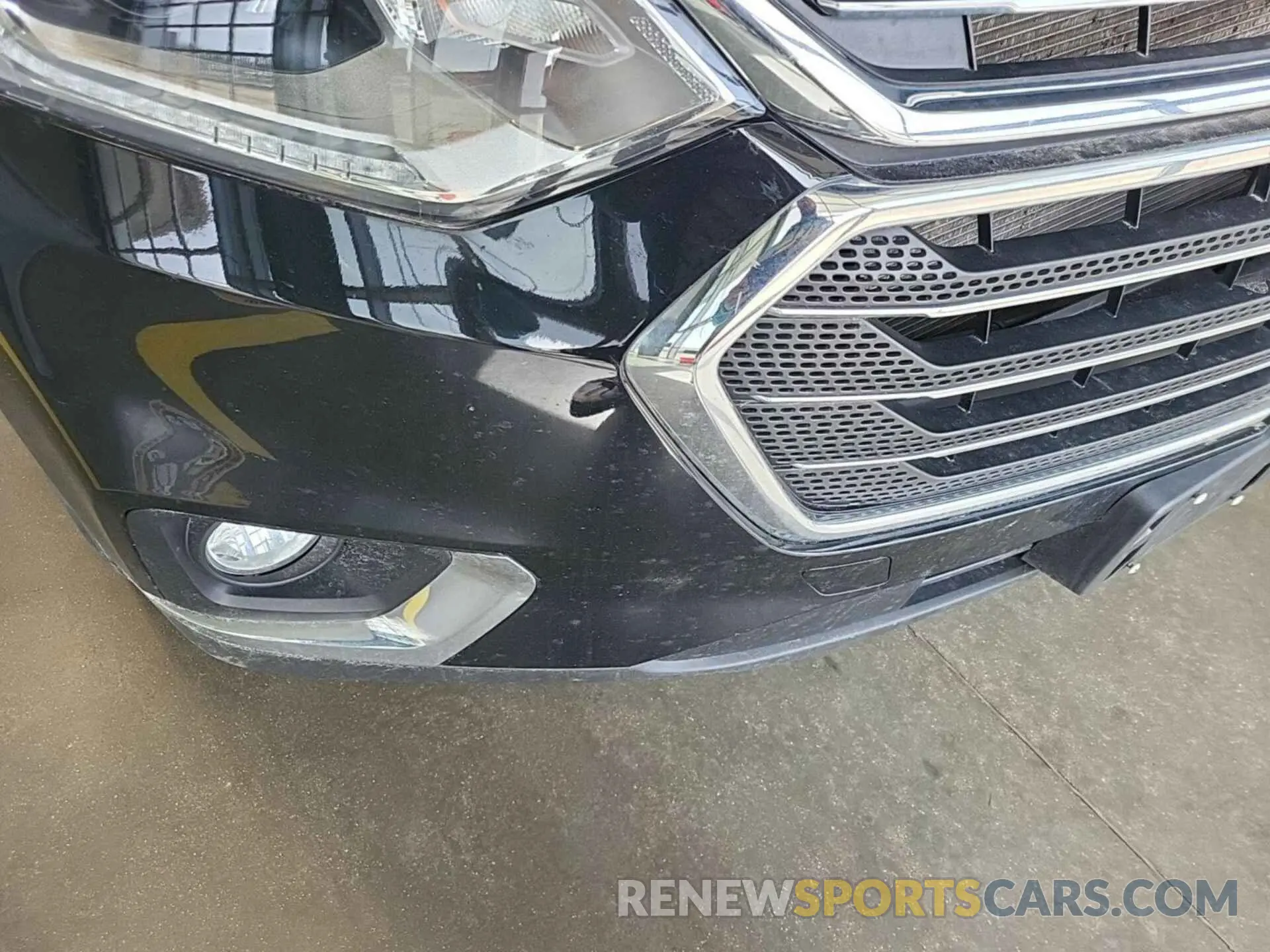 5 Photograph of a damaged car 1GNERMKW6LJ295583 CHEVROLET TRAVERSE 2020