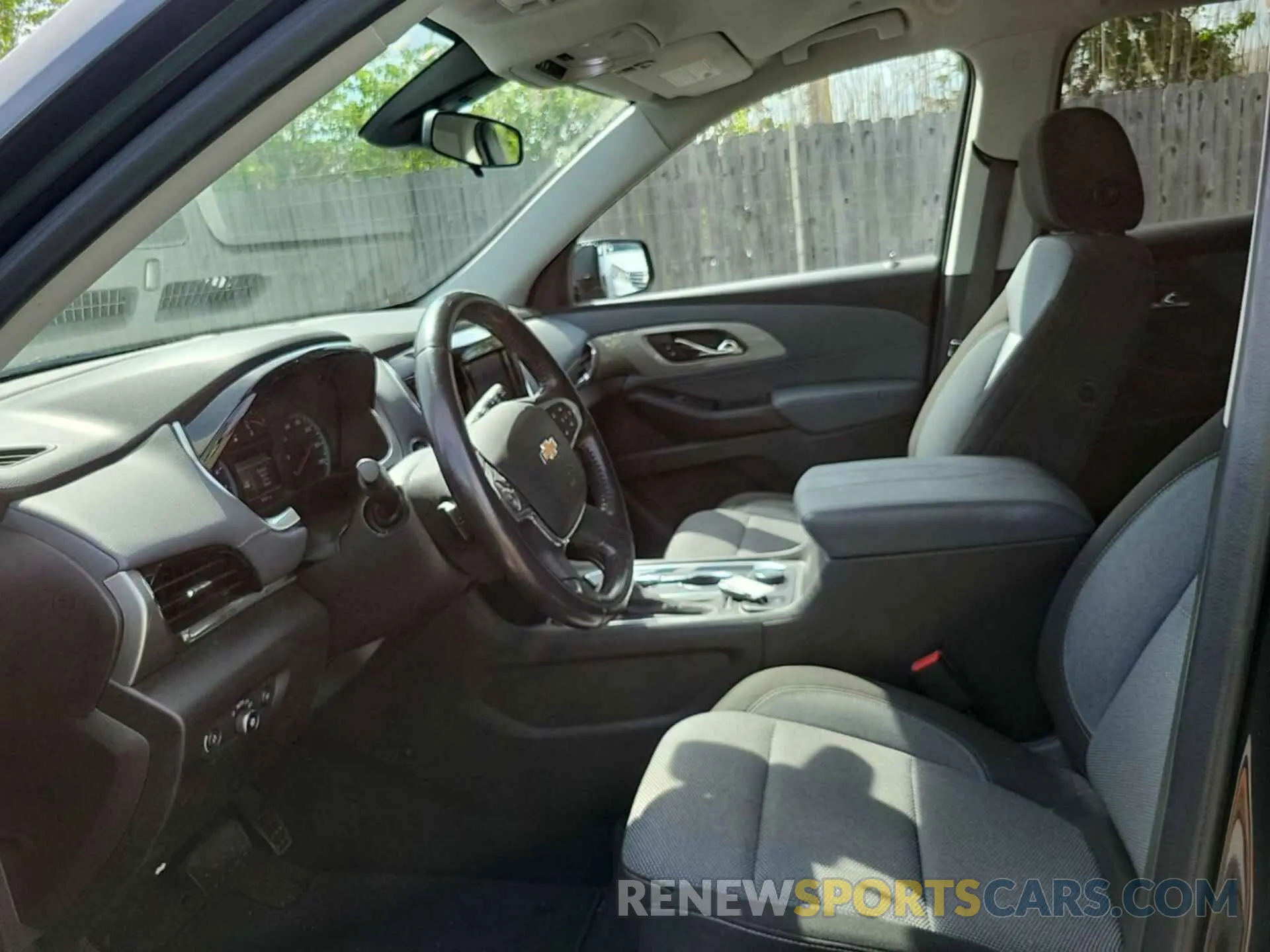 34 Фотография поврежденного автомобиля 1GNERMKW8LJ297402 CHEVROLET TRAVERSE 2020
