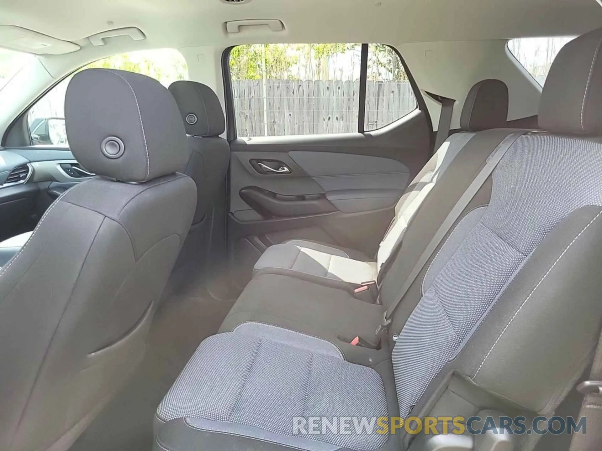 9 Фотография поврежденного автомобиля 1GNERMKW8LJ297402 CHEVROLET TRAVERSE 2020
