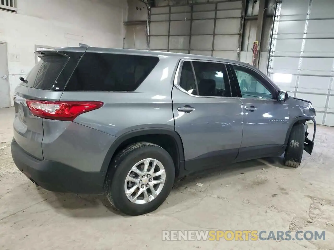 3 Фотография поврежденного автомобиля 1GNEVFKW1LJ261798 CHEVROLET TRAVERSE 2020