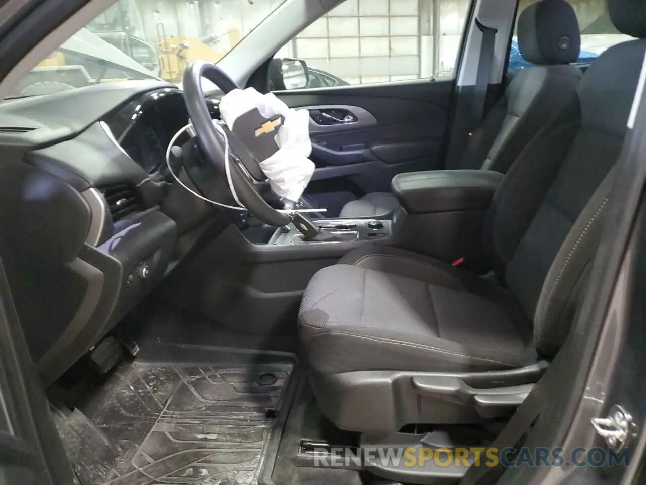 7 Фотография поврежденного автомобиля 1GNEVFKW1LJ261798 CHEVROLET TRAVERSE 2020