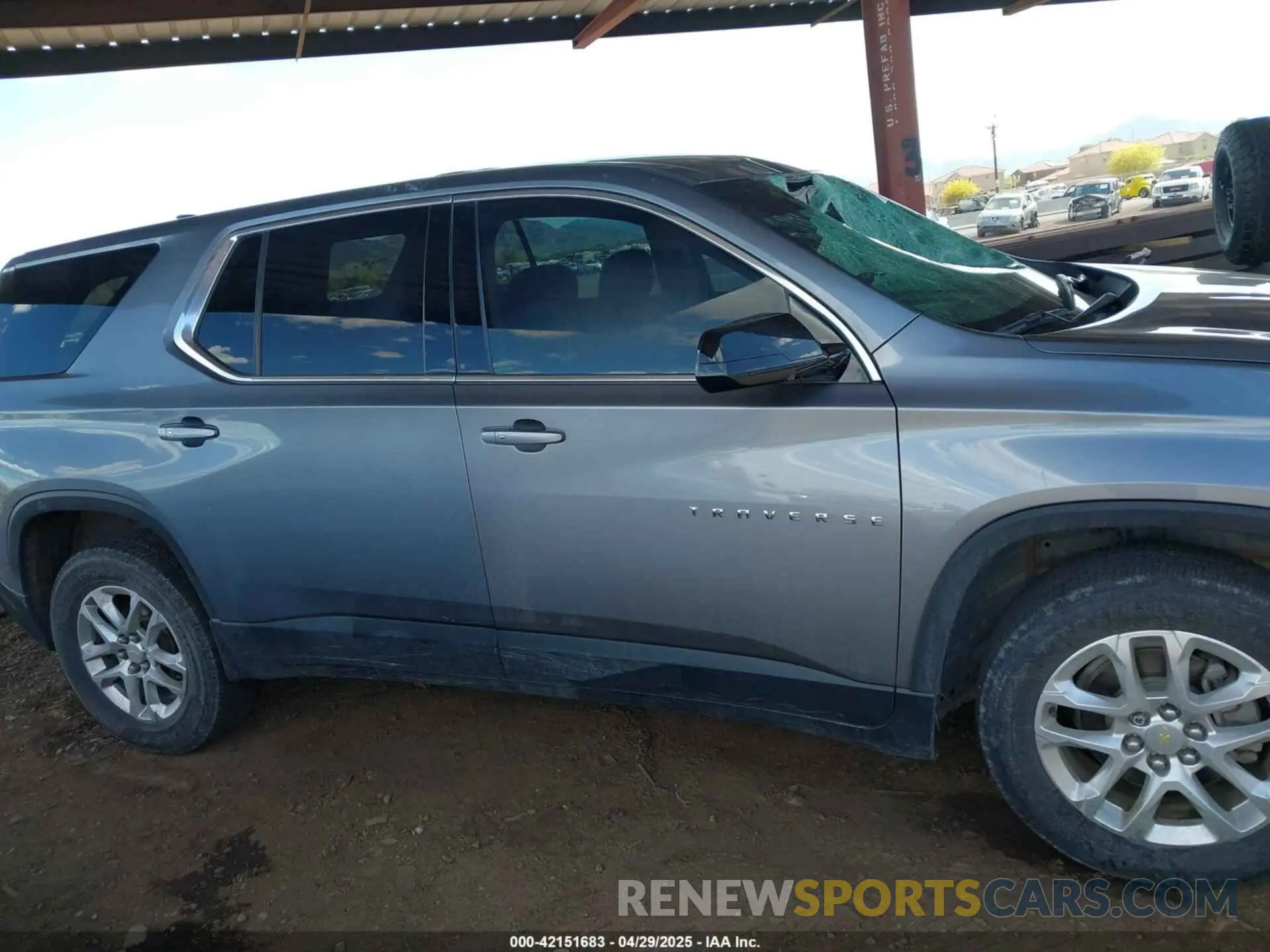 13 Photograph of a damaged car 1GNEVFKW2LJ238353 CHEVROLET TRAVERSE 2020