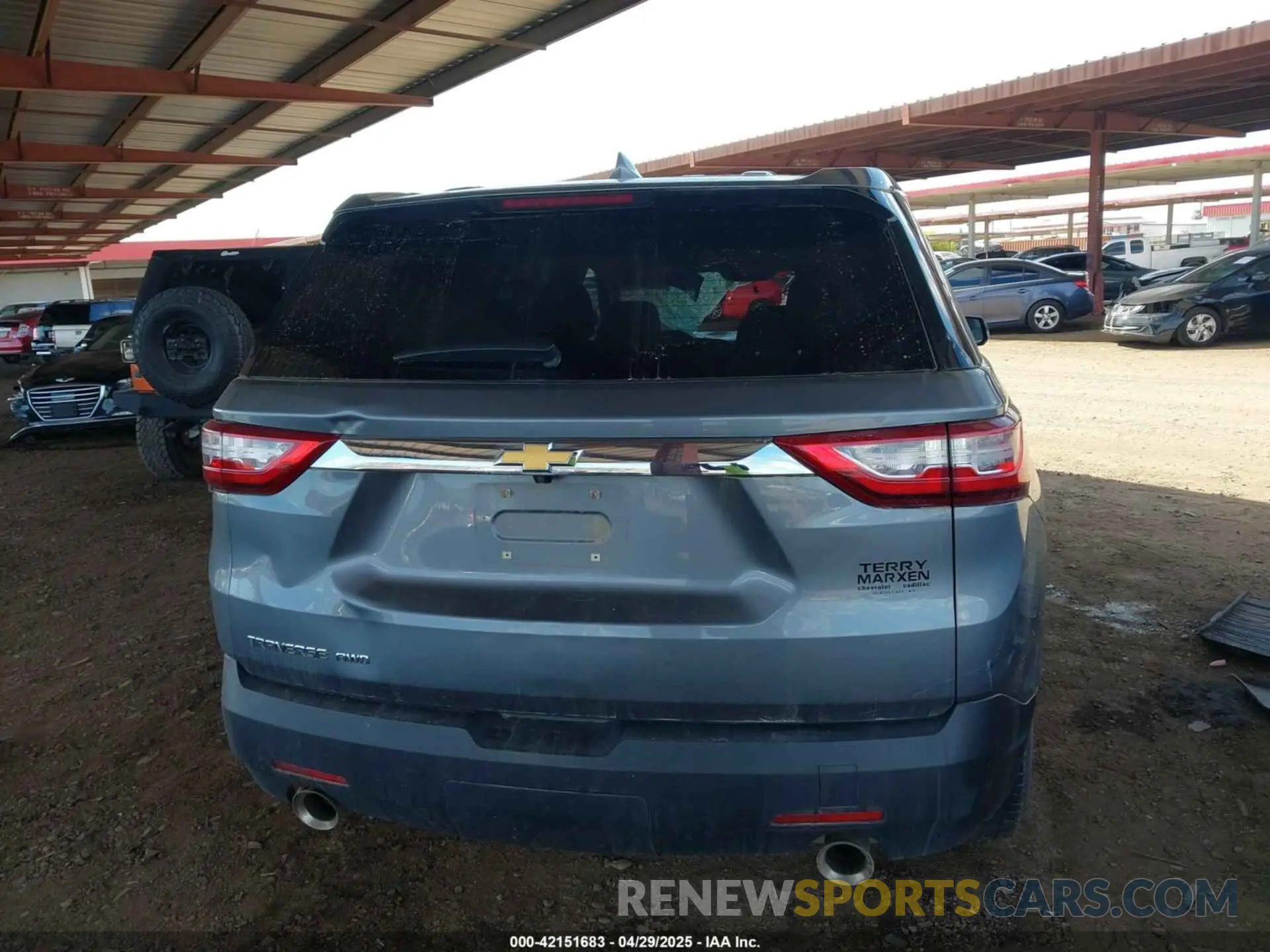 16 Photograph of a damaged car 1GNEVFKW2LJ238353 CHEVROLET TRAVERSE 2020