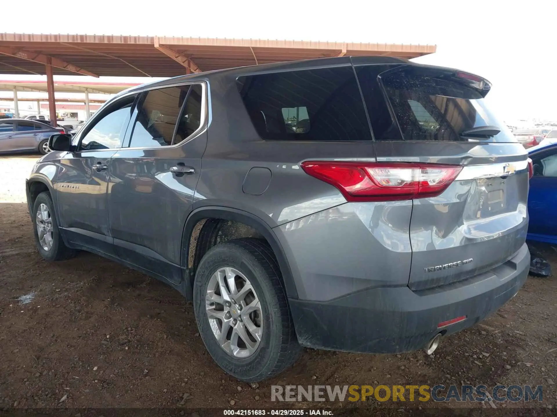 3 Photograph of a damaged car 1GNEVFKW2LJ238353 CHEVROLET TRAVERSE 2020