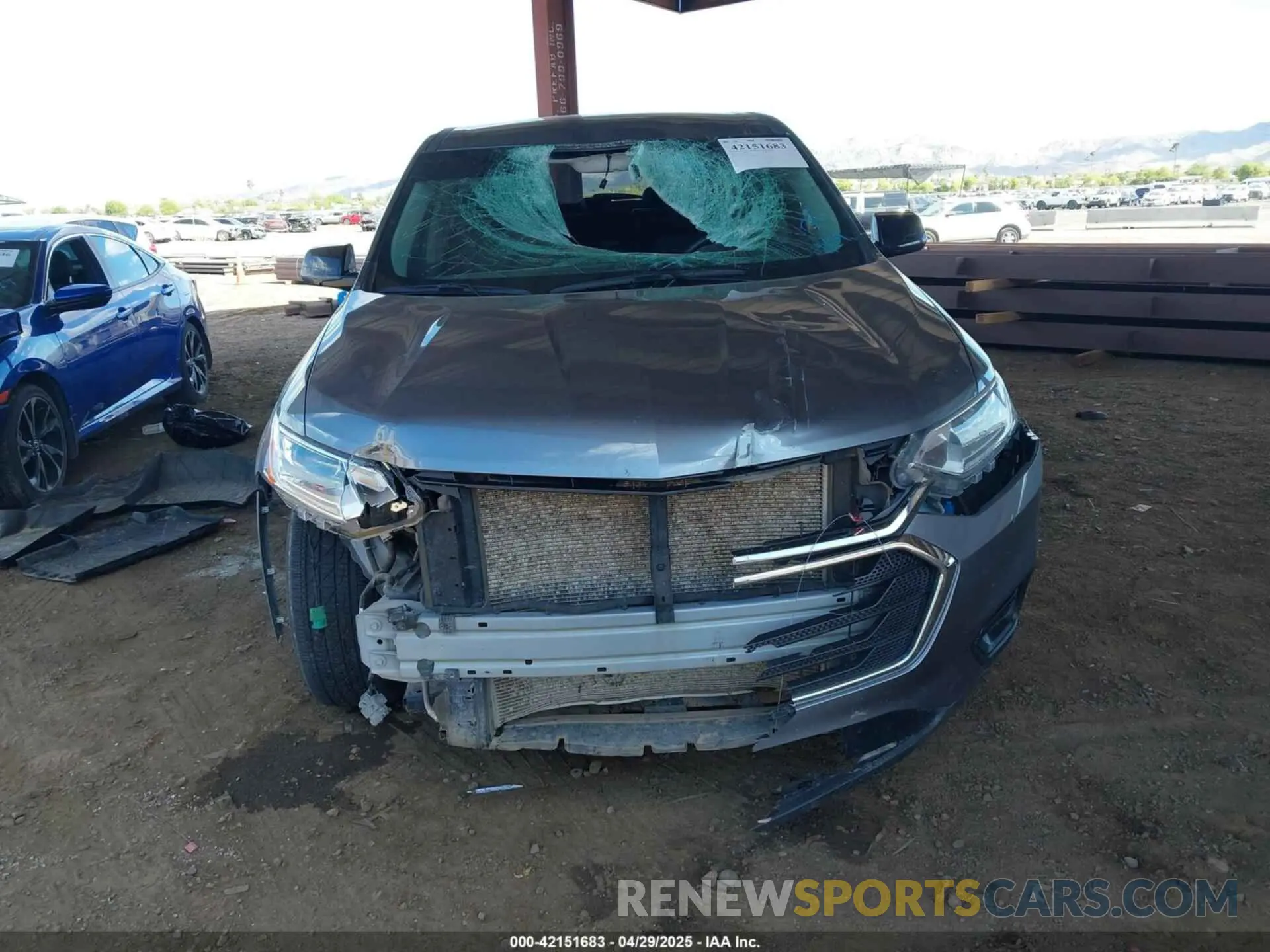 6 Photograph of a damaged car 1GNEVFKW2LJ238353 CHEVROLET TRAVERSE 2020