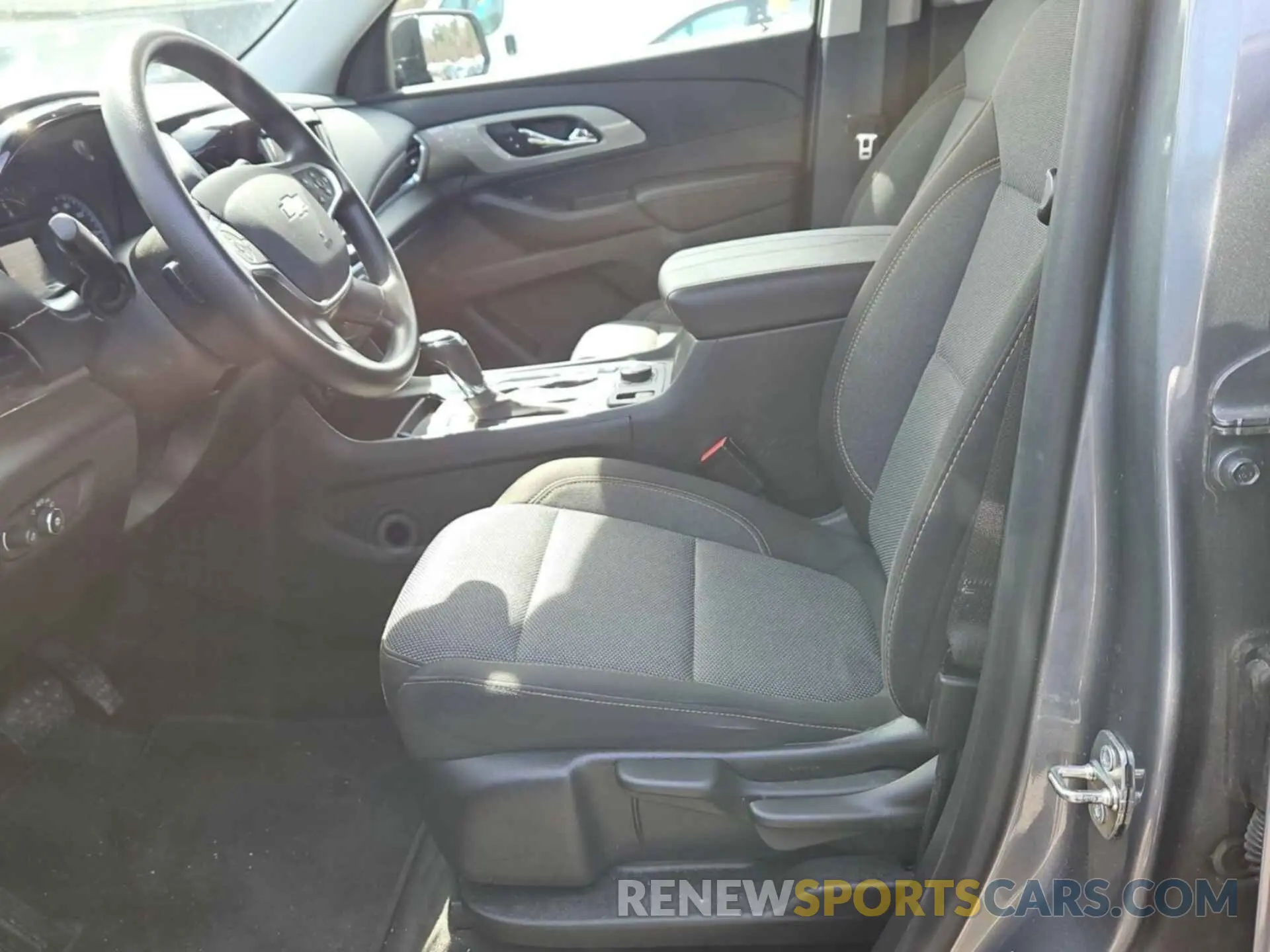 31 Фотография поврежденного автомобиля 1GNEVFKW3LJ274665 CHEVROLET TRAVERSE 2020
