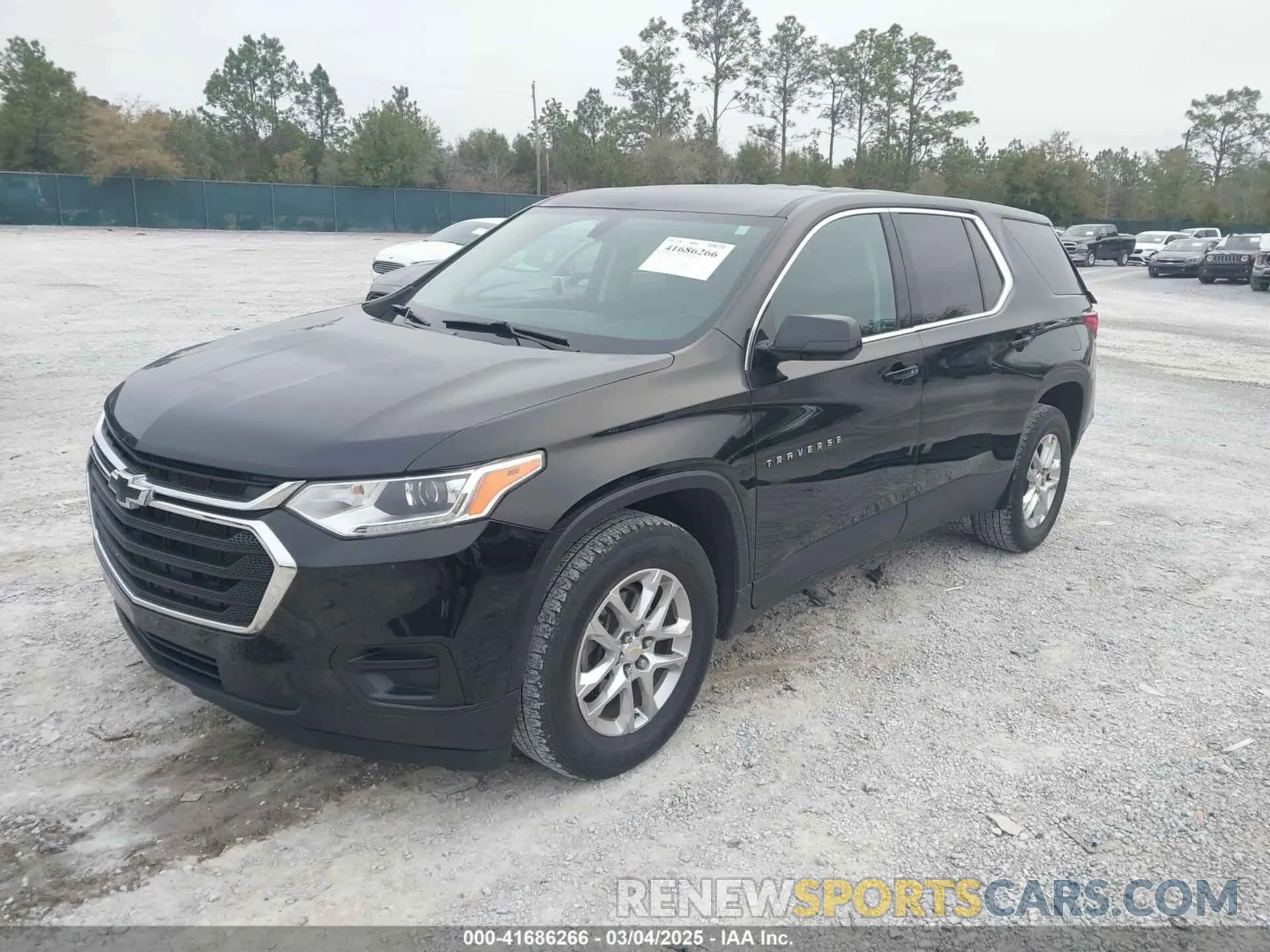 2 Фотография поврежденного автомобиля 1GNEVFKW7LJ114417 CHEVROLET TRAVERSE 2020