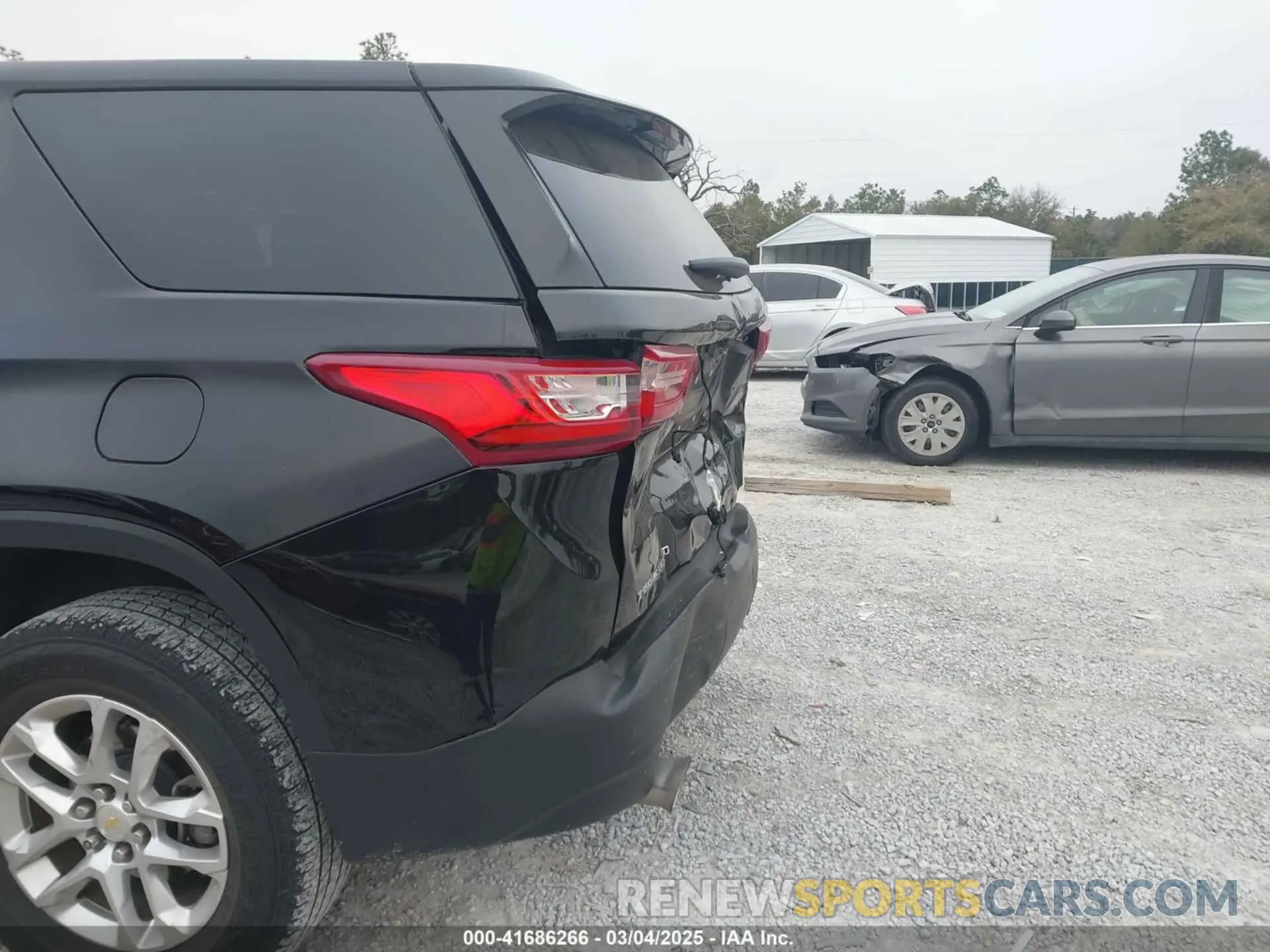 6 Фотография поврежденного автомобиля 1GNEVFKW7LJ114417 CHEVROLET TRAVERSE 2020