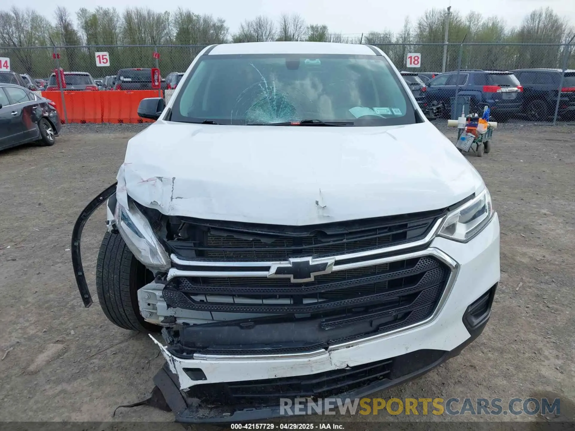 12 Photograph of a damaged car 1GNEVFKW7LJ121240 CHEVROLET TRAVERSE 2020