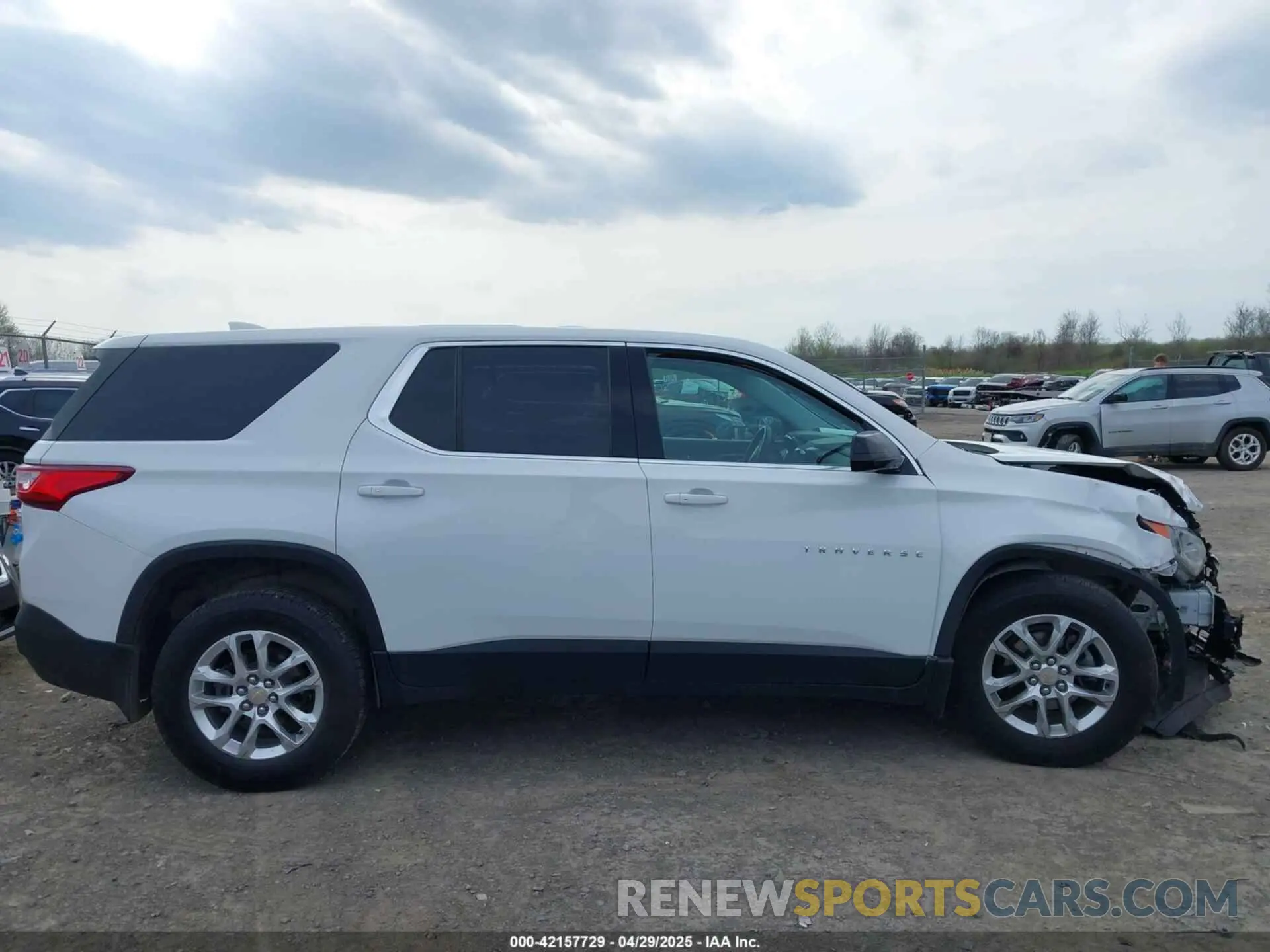 13 Photograph of a damaged car 1GNEVFKW7LJ121240 CHEVROLET TRAVERSE 2020