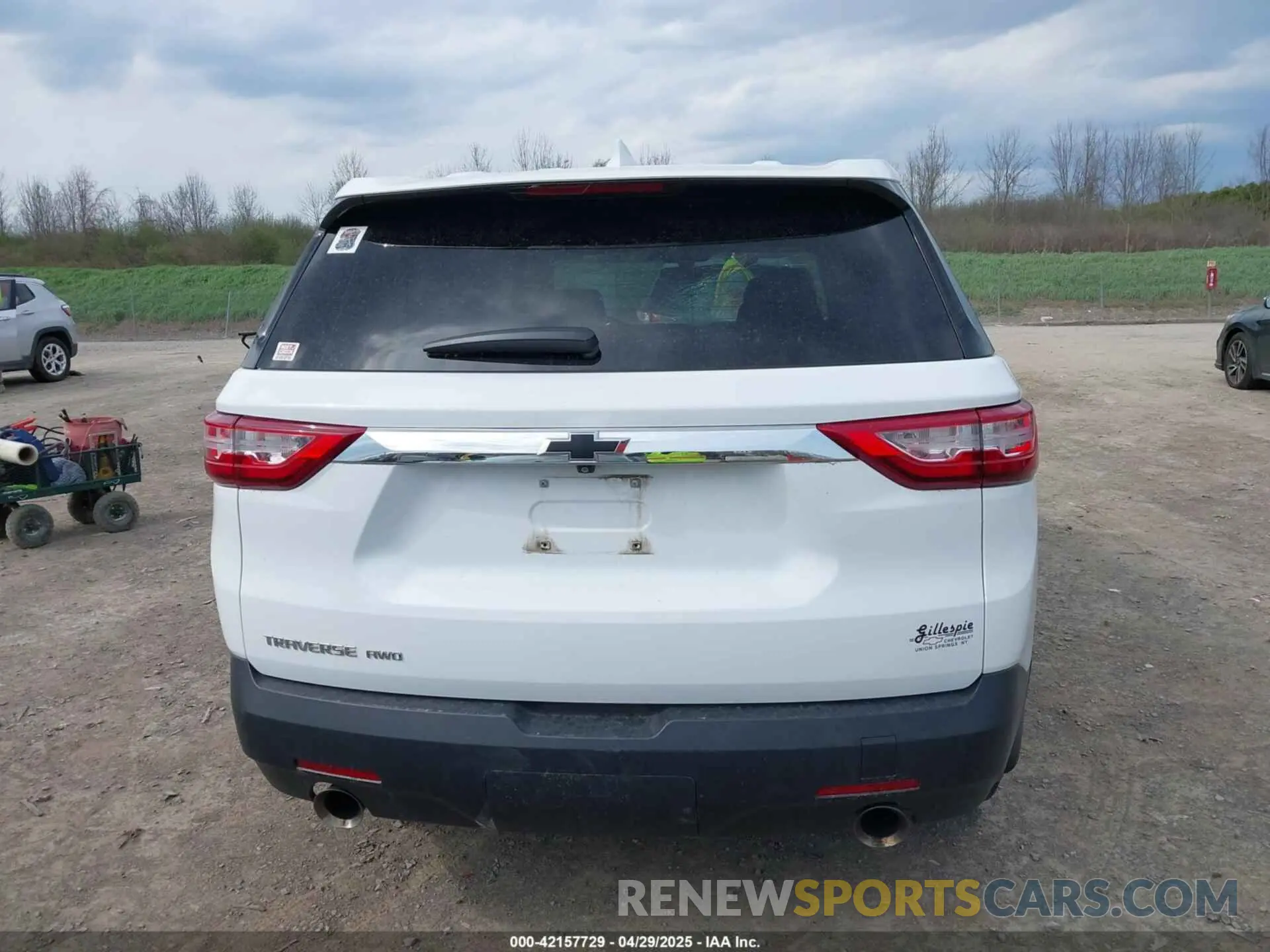 16 Photograph of a damaged car 1GNEVFKW7LJ121240 CHEVROLET TRAVERSE 2020