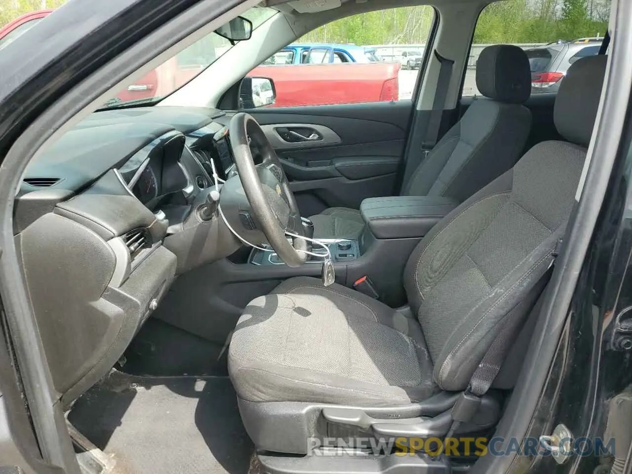 7 Photograph of a damaged car 1GNEVFKW8LJ123370 CHEVROLET TRAVERSE 2020