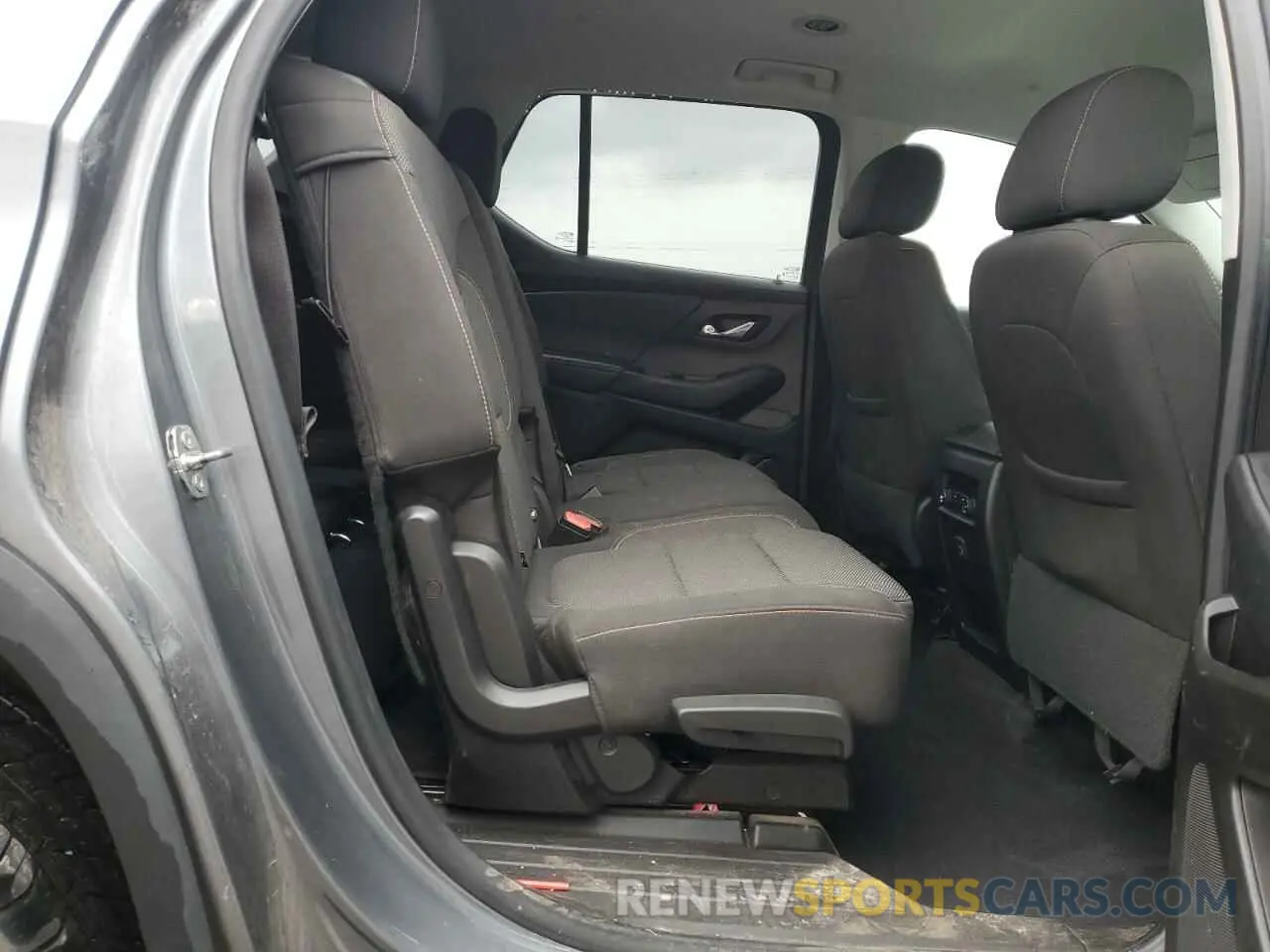 11 Фотография поврежденного автомобиля 1GNEVFKW9LJ207424 CHEVROLET TRAVERSE 2020