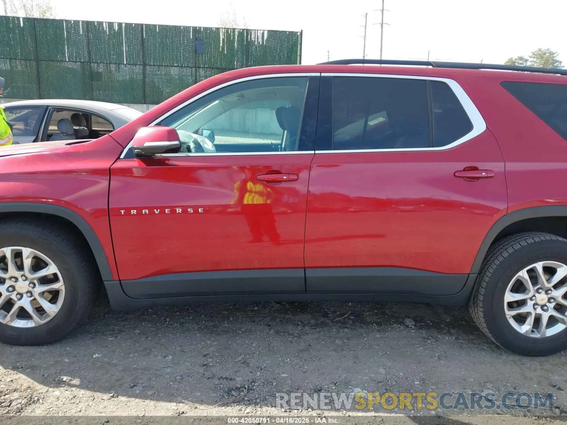 15 Фотография поврежденного автомобиля 1GNEVGKW0LJ156045 CHEVROLET TRAVERSE 2020