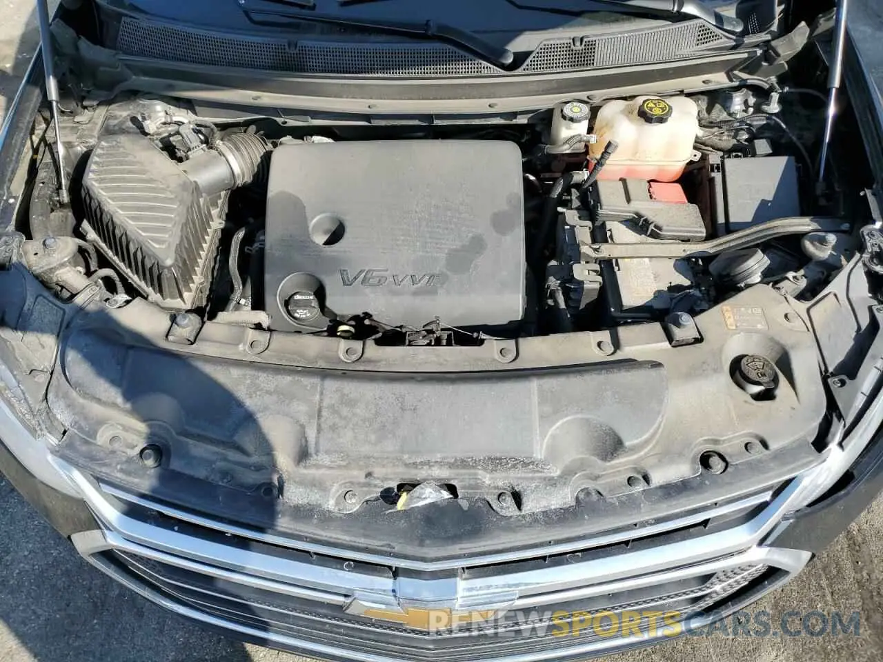 12 Photograph of a damaged car 1GNEVGKW0LJ281837 CHEVROLET TRAVERSE 2020