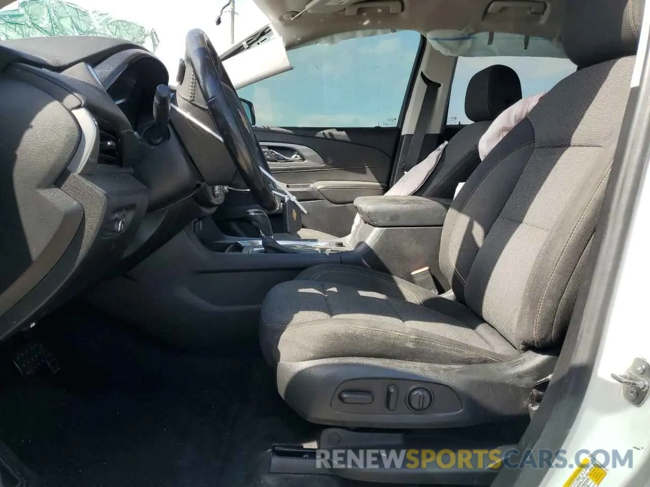 7 Фотография поврежденного автомобиля 1GNEVGKW5LJ247117 CHEVROLET TRAVERSE 2020