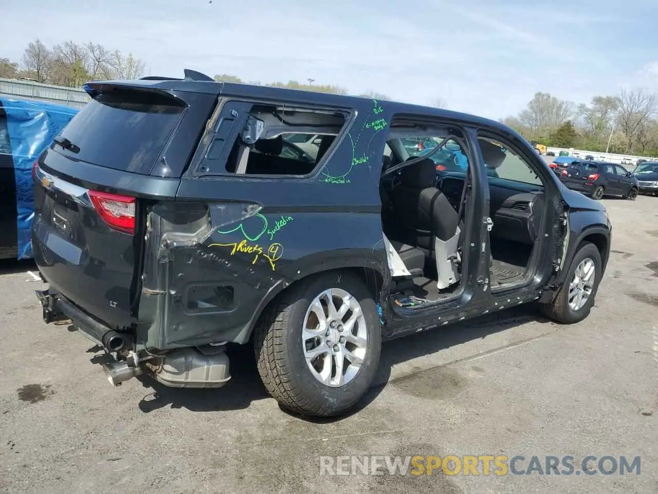 3 Фотография поврежденного автомобиля 1GNEVGKW5LJ270767 CHEVROLET TRAVERSE 2020
