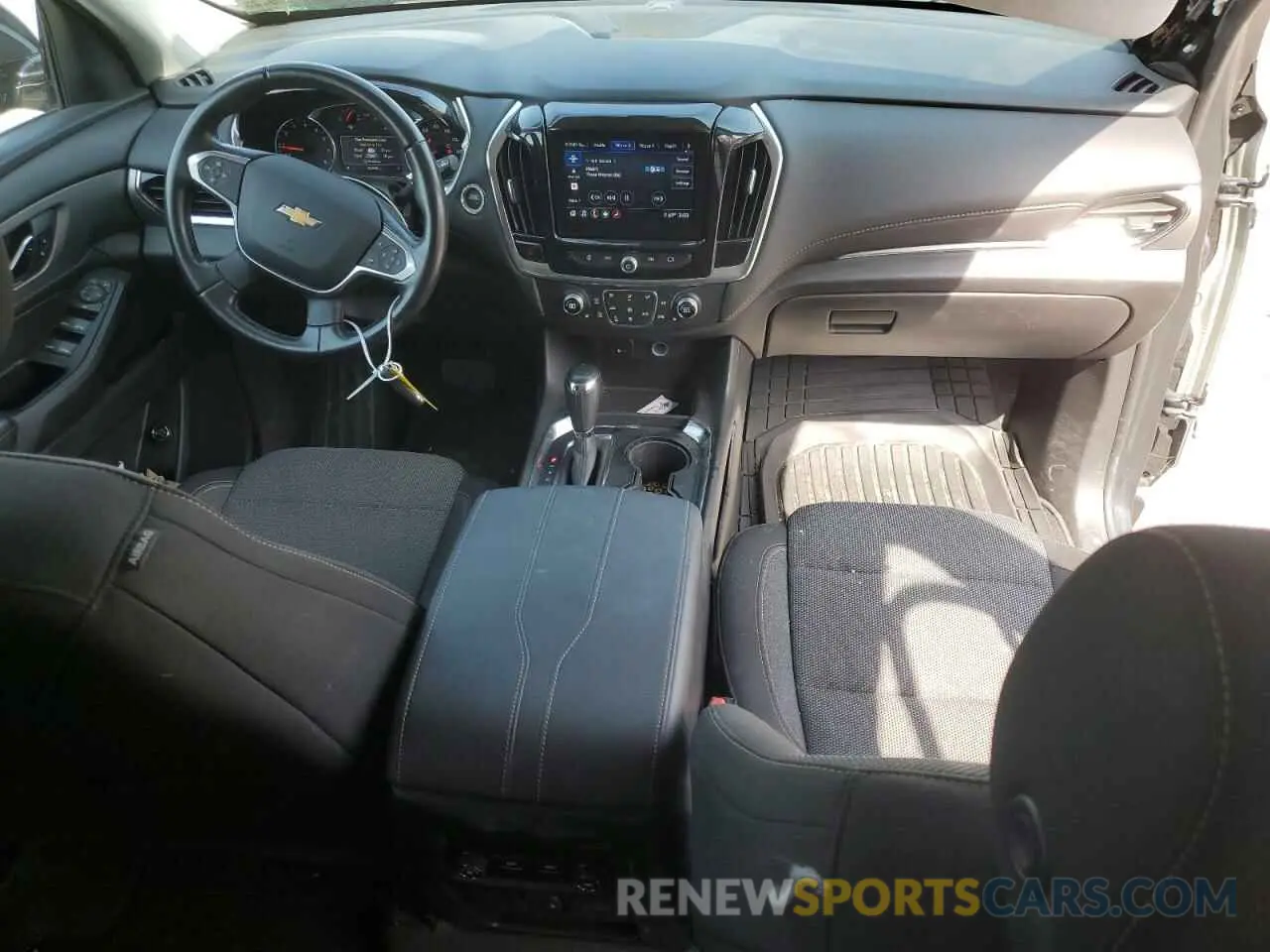 8 Фотография поврежденного автомобиля 1GNEVGKW5LJ270767 CHEVROLET TRAVERSE 2020