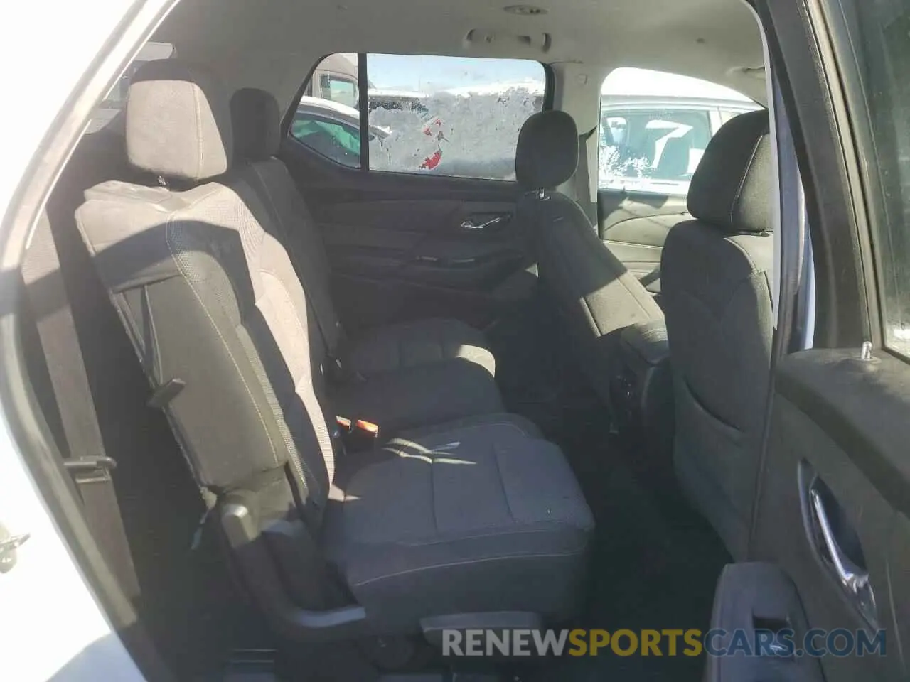 11 Photograph of a damaged car 1GNEVGKW5LJ316887 CHEVROLET TRAVERSE 2020