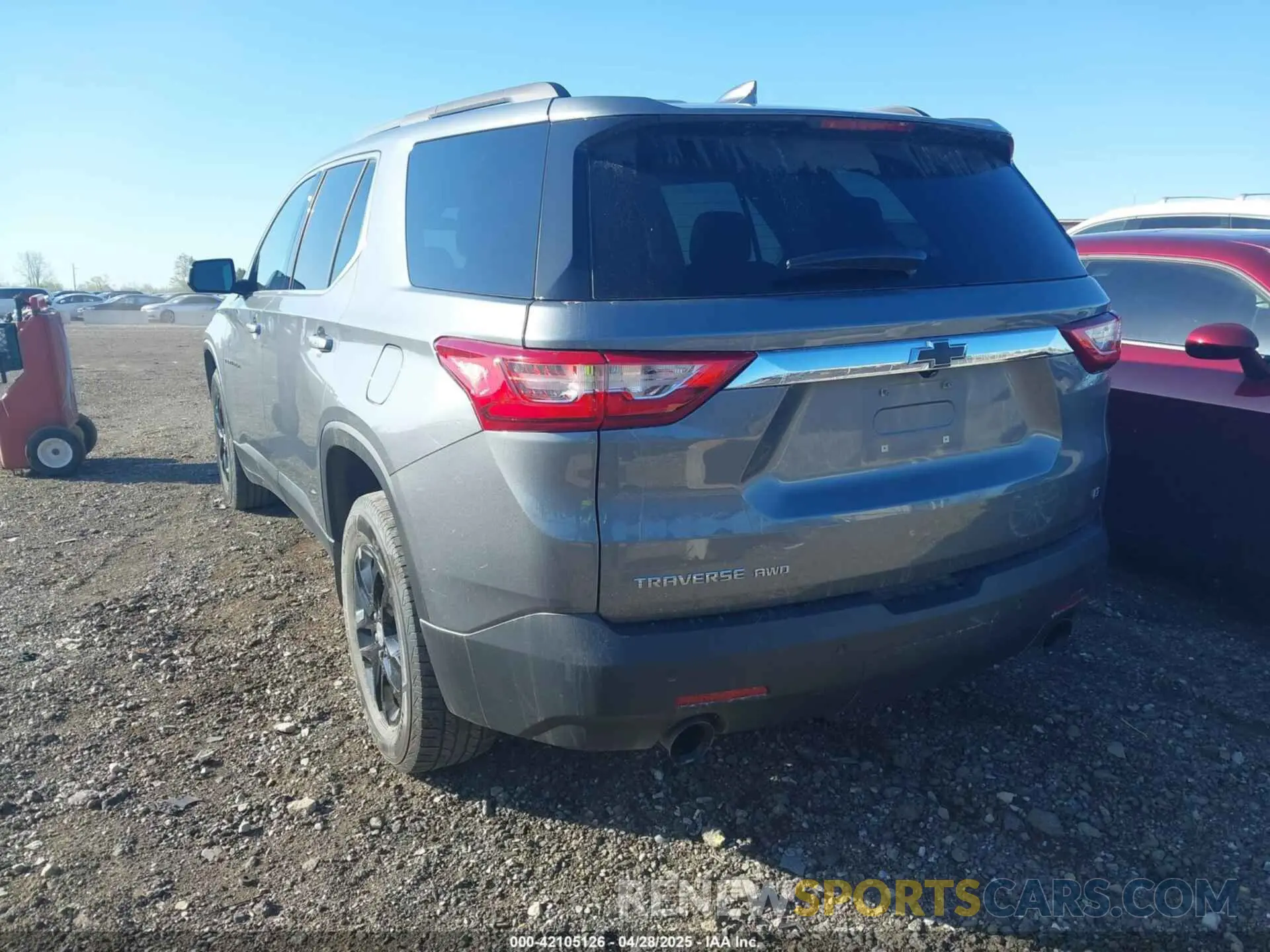 3 Photograph of a damaged car 1GNEVGKW6LJ320821 CHEVROLET TRAVERSE 2020