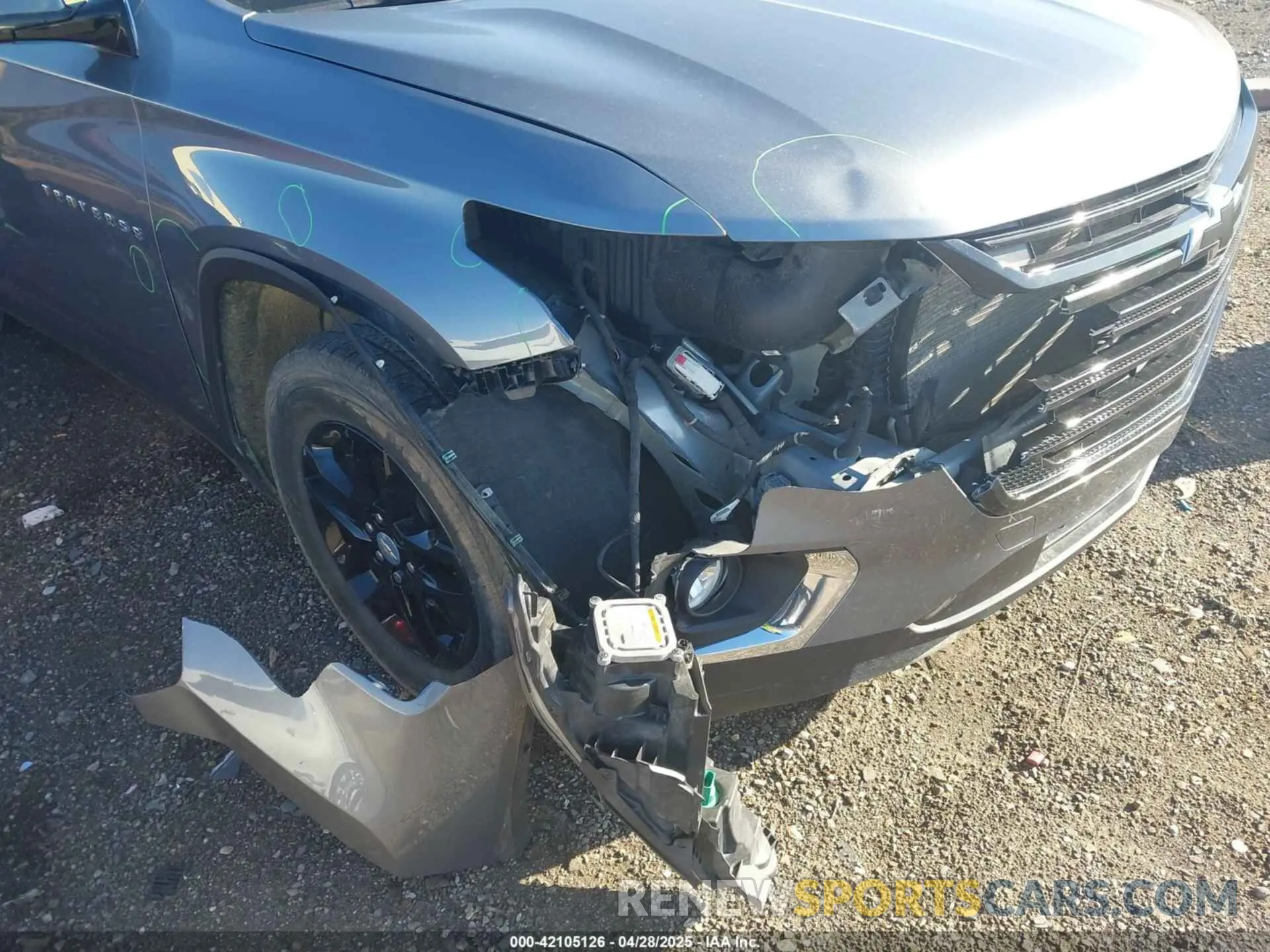 6 Photograph of a damaged car 1GNEVGKW6LJ320821 CHEVROLET TRAVERSE 2020