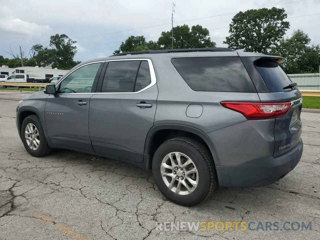 2 Фотография поврежденного автомобиля 1GNEVGKW7LJ138528 CHEVROLET TRAVERSE 2020