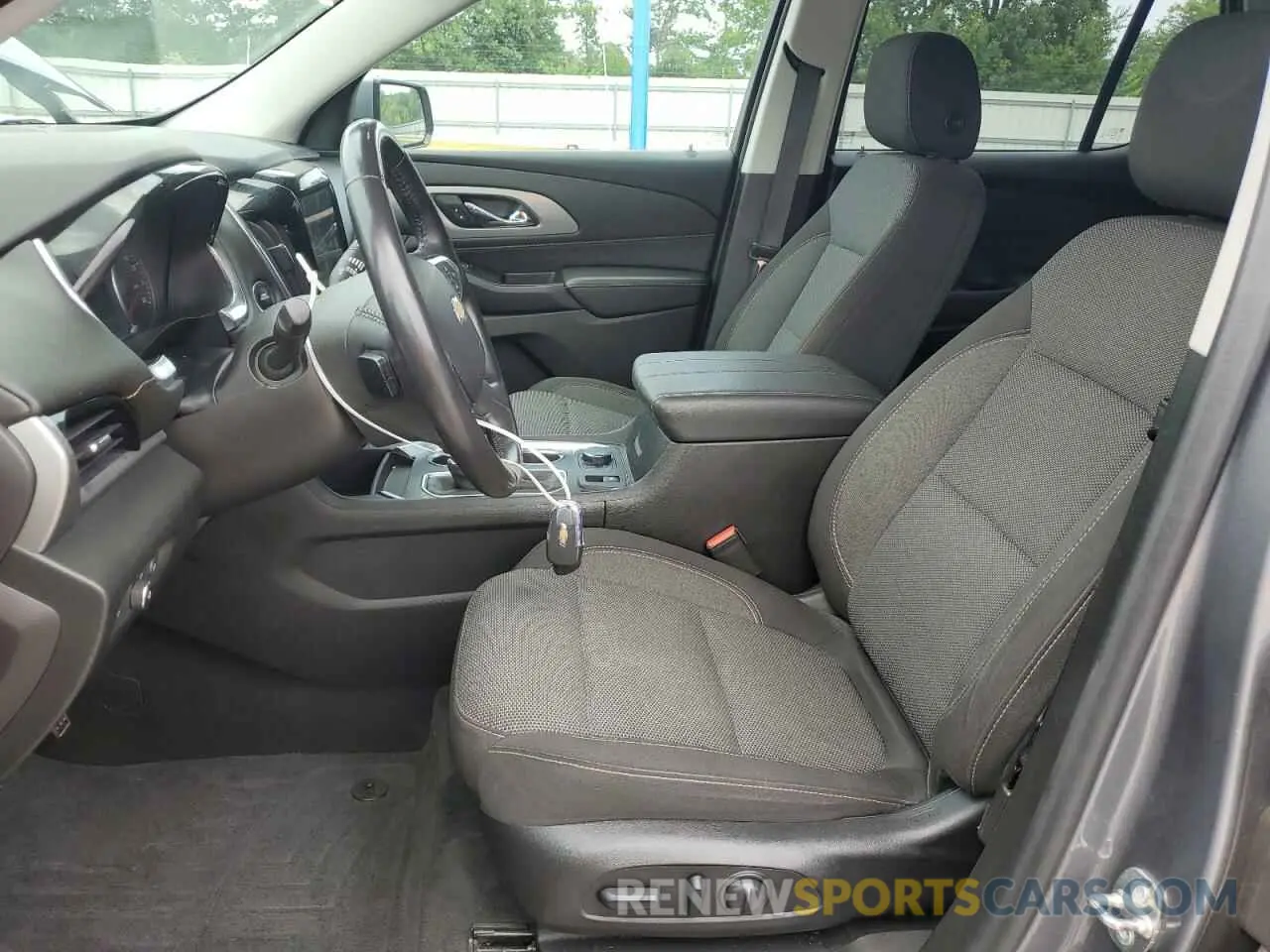 7 Фотография поврежденного автомобиля 1GNEVGKW7LJ138528 CHEVROLET TRAVERSE 2020