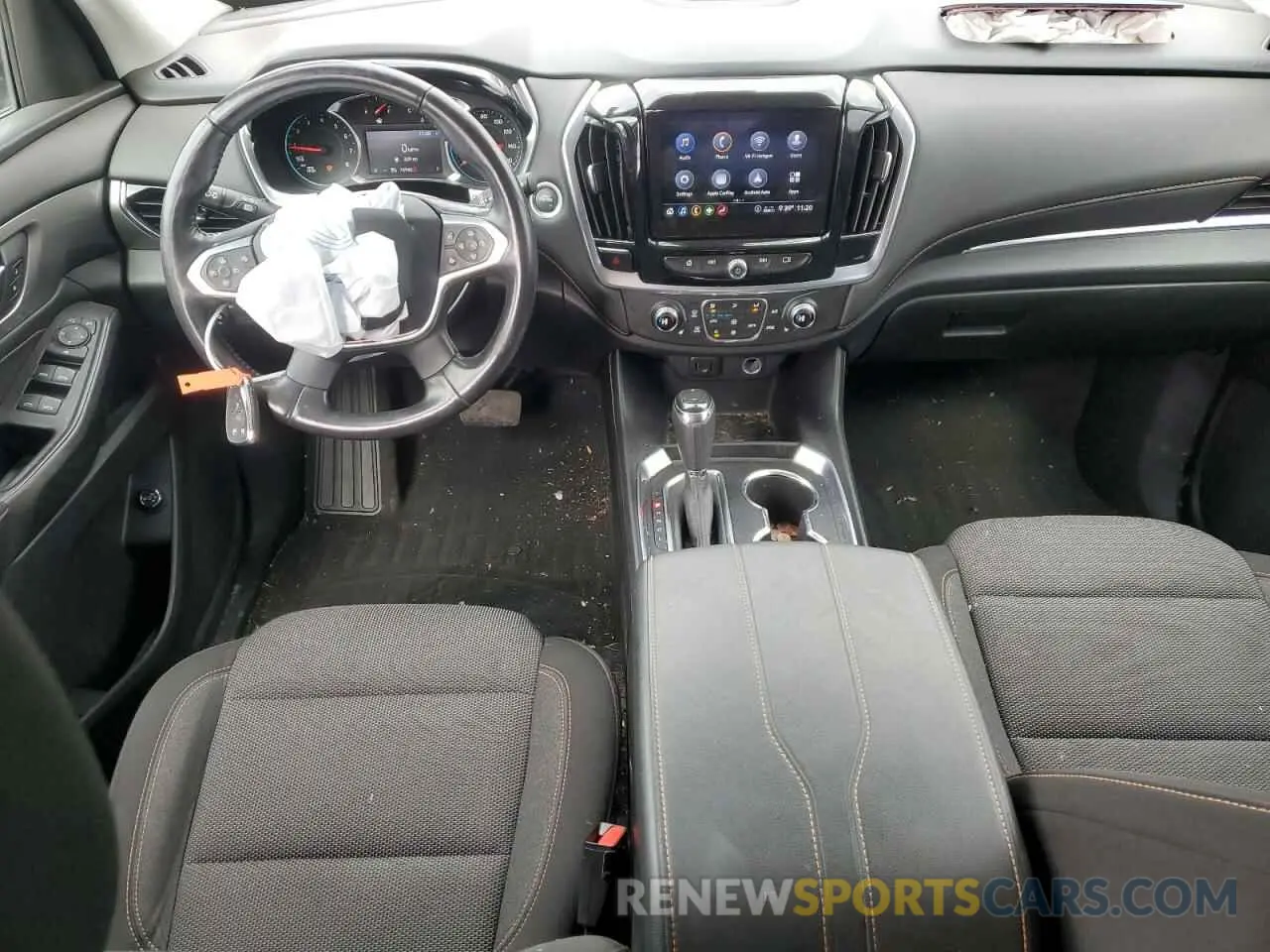 8 Photograph of a damaged car 1GNEVGKWXLJ172205 CHEVROLET TRAVERSE 2020