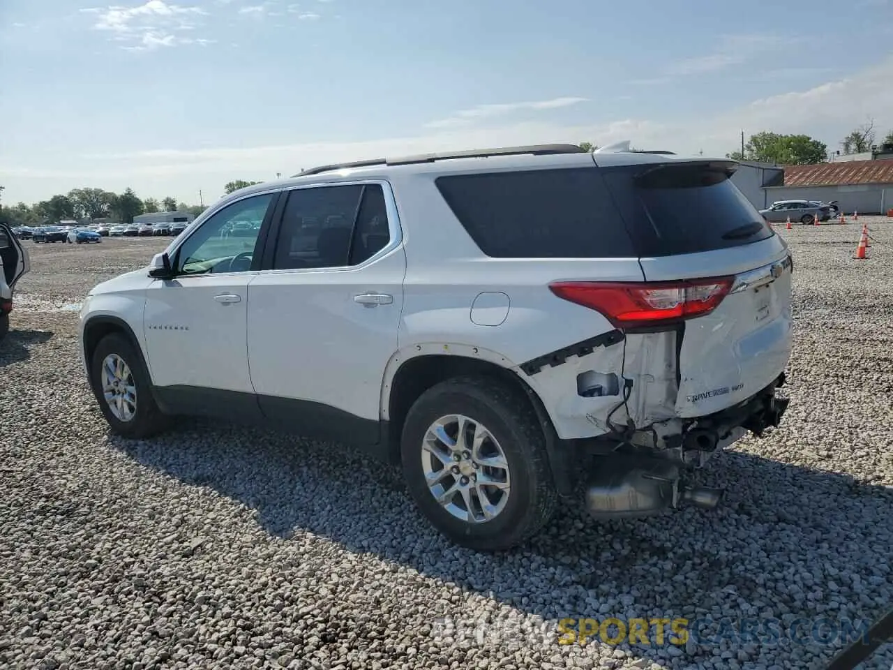 2 Photograph of a damaged car 1GNEVGKWXLJ199825 CHEVROLET TRAVERSE 2020