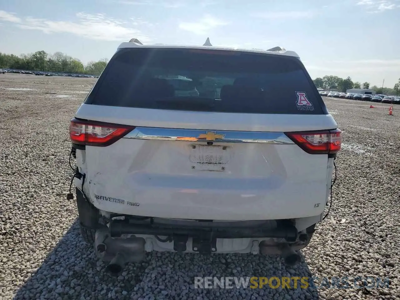 6 Photograph of a damaged car 1GNEVGKWXLJ199825 CHEVROLET TRAVERSE 2020