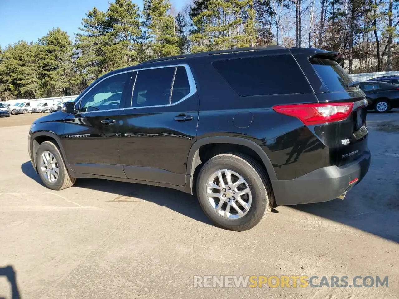 2 Фотография поврежденного автомобиля 1GNEVGKWXLJ313838 CHEVROLET TRAVERSE 2020