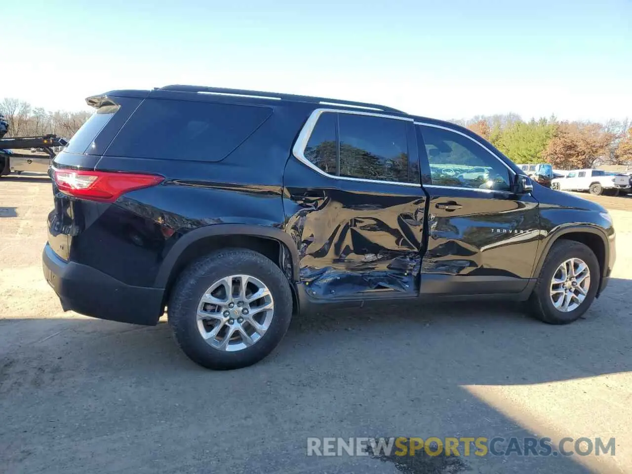 3 Фотография поврежденного автомобиля 1GNEVGKWXLJ313838 CHEVROLET TRAVERSE 2020