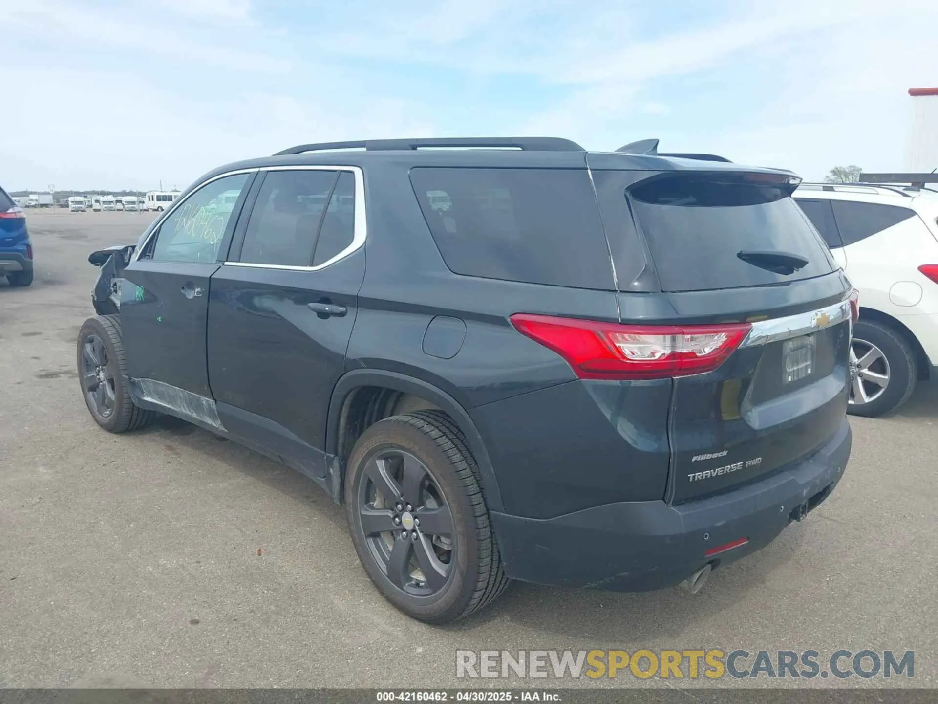 3 Фотография поврежденного автомобиля 1GNEVHKW1LJ215299 CHEVROLET TRAVERSE 2020