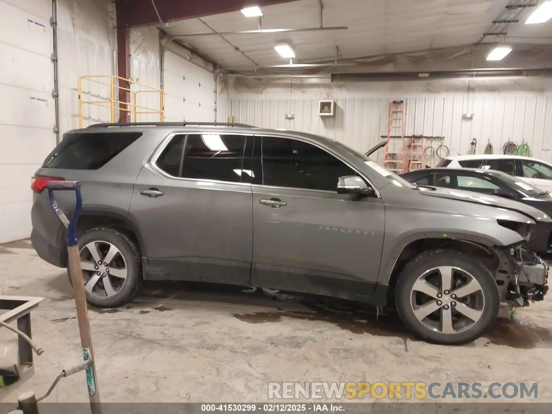 13 Photograph of a damaged car 1GNEVHKW2LJ133629 CHEVROLET TRAVERSE 2020