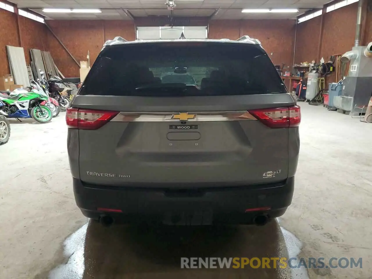 6 Photograph of a damaged car 1GNEVHKW2LJ214730 CHEVROLET TRAVERSE 2020
