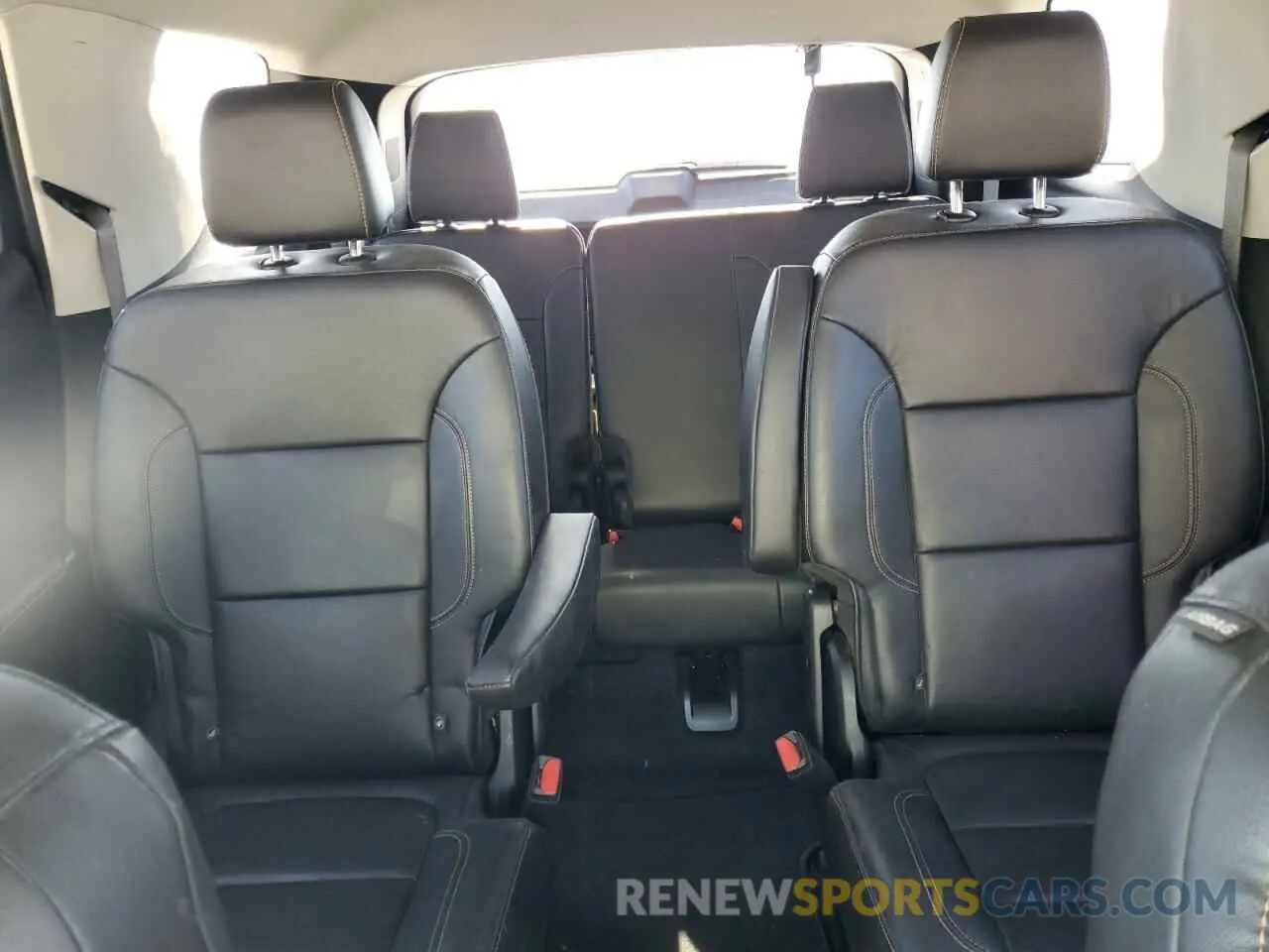 10 Фотография поврежденного автомобиля 1GNEVHKW3LJ115382 CHEVROLET TRAVERSE 2020