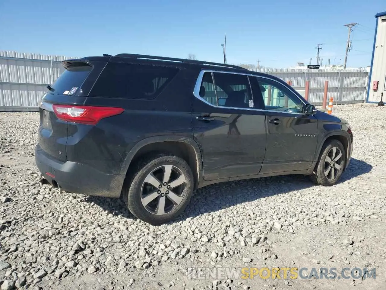 3 Фотография поврежденного автомобиля 1GNEVHKW3LJ115382 CHEVROLET TRAVERSE 2020