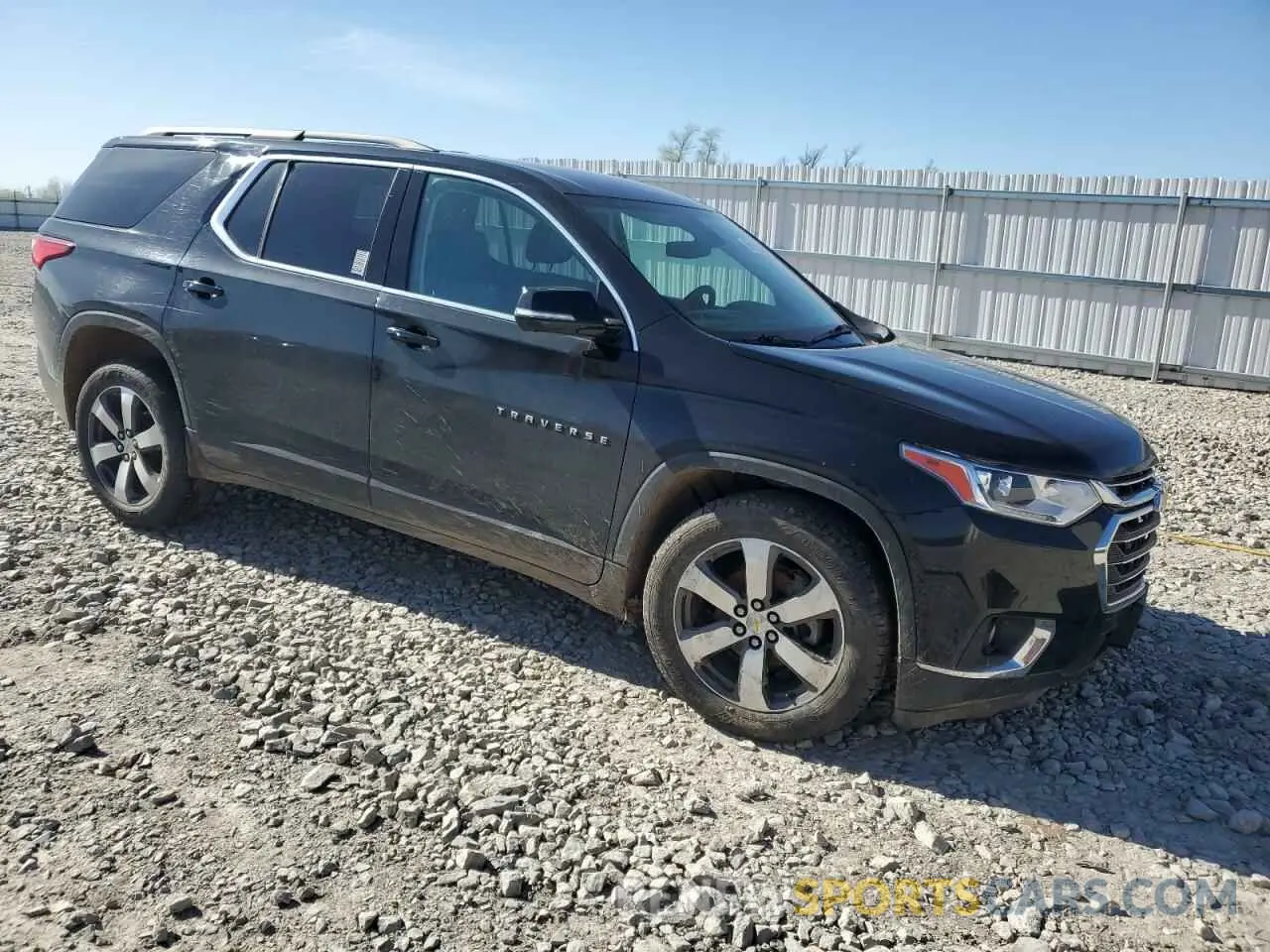 4 Фотография поврежденного автомобиля 1GNEVHKW3LJ115382 CHEVROLET TRAVERSE 2020