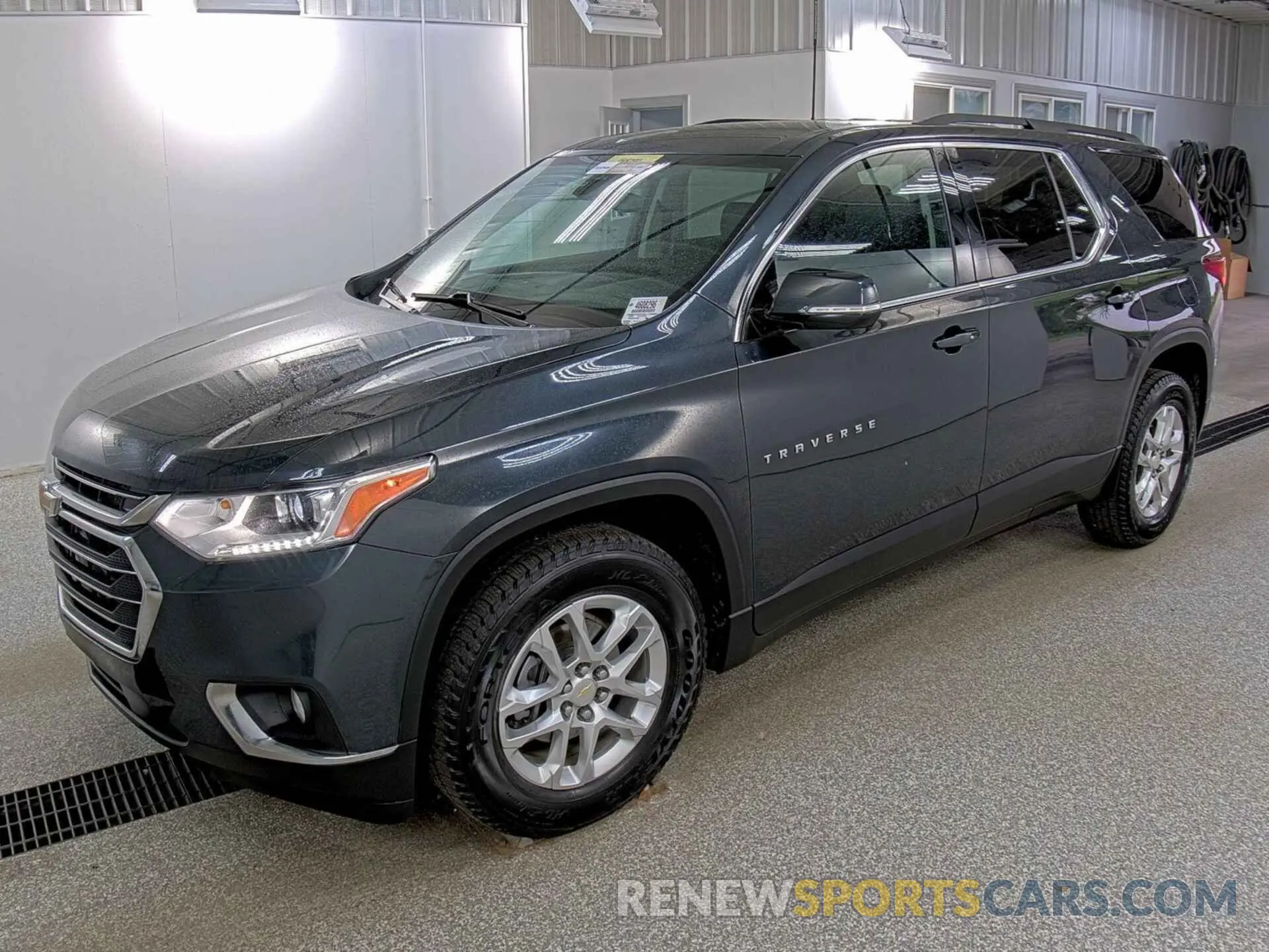 22 Photograph of a damaged car 1GNEVHKW3LJ189501 CHEVROLET TRAVERSE 2020