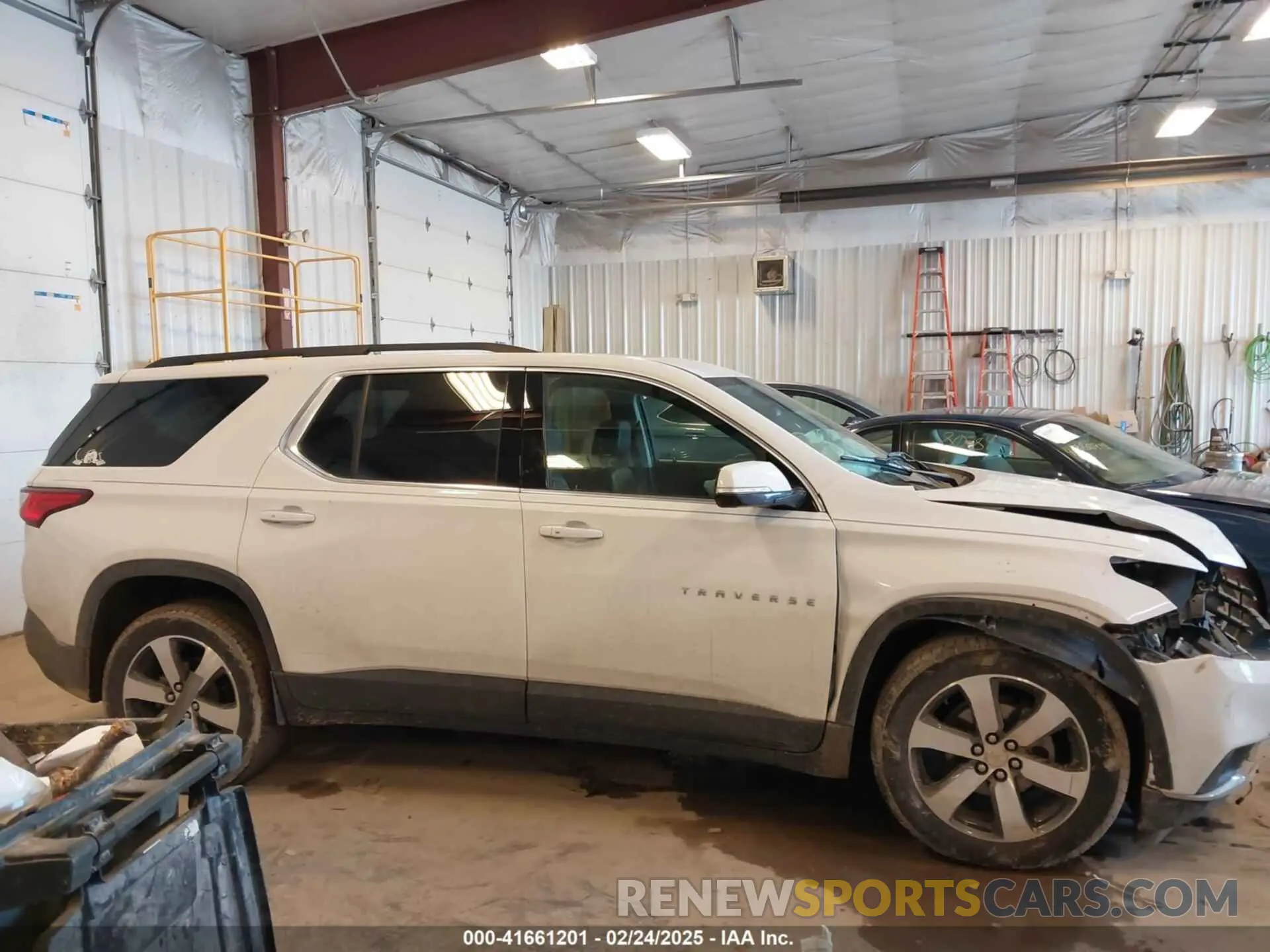 13 Фотография поврежденного автомобиля 1GNEVHKW4LJ101782 CHEVROLET TRAVERSE 2020