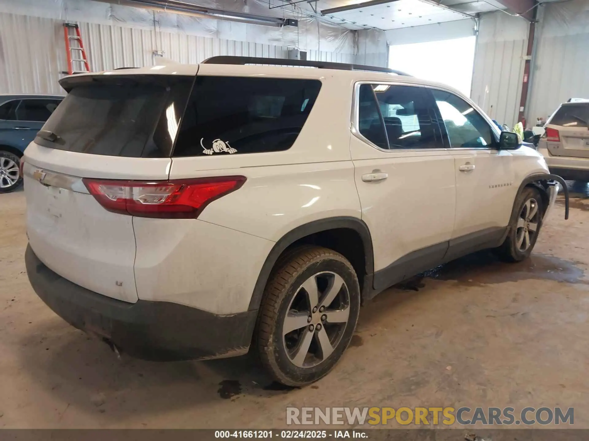 4 Фотография поврежденного автомобиля 1GNEVHKW4LJ101782 CHEVROLET TRAVERSE 2020