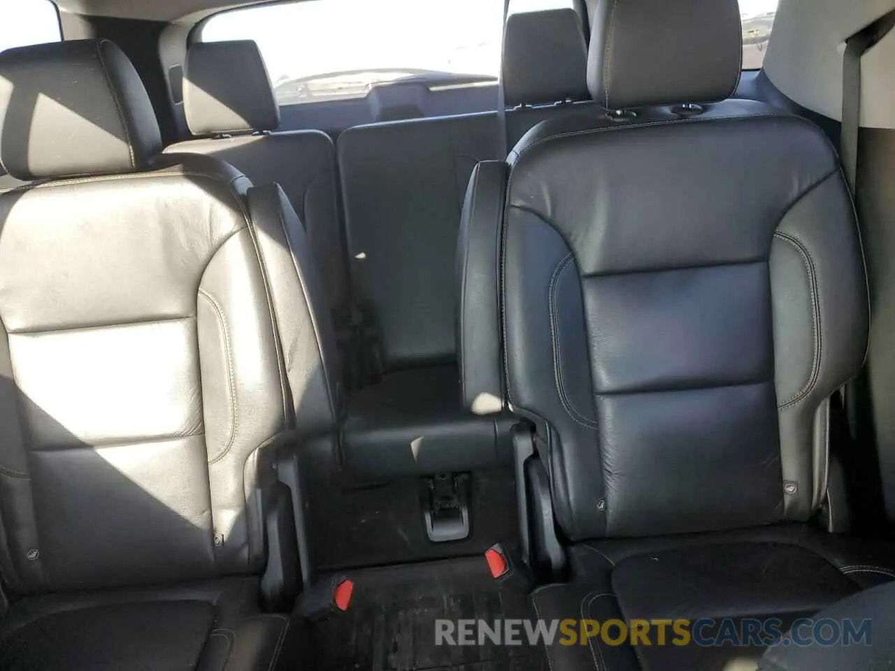 10 Фотография поврежденного автомобиля 1GNEVHKW5LJ176250 CHEVROLET TRAVERSE 2020