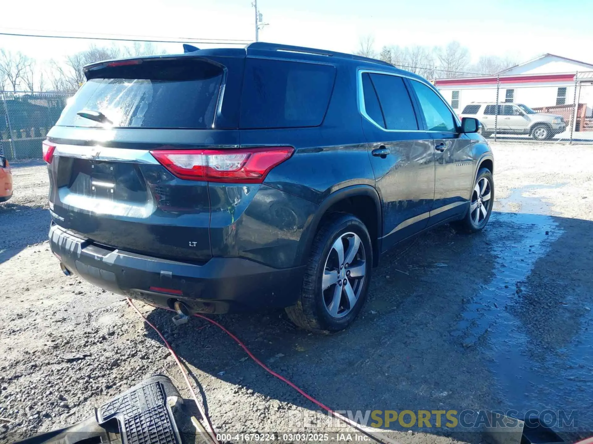 4 Photograph of a damaged car 1GNEVHKW5LJ181500 CHEVROLET TRAVERSE 2020